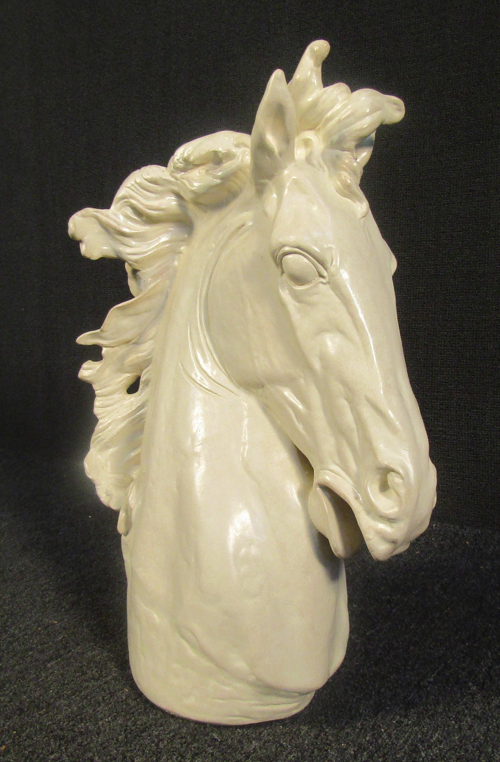 Sculpture vintage de tête de cheval Bon état - En vente à Brooklyn, NY