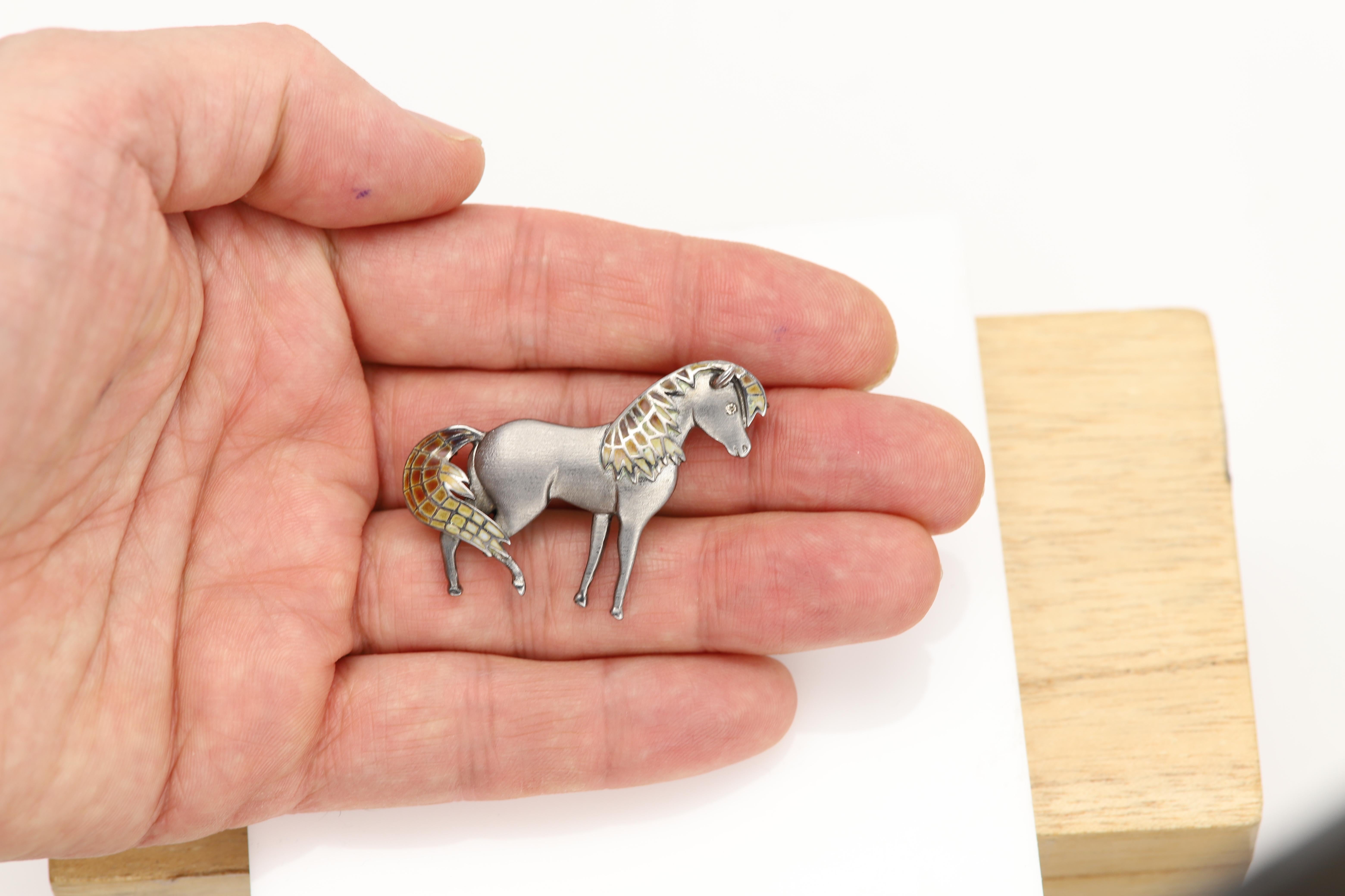 Vintage Horse Pin Brosche Anhänger Halskette Sterling Silber und Emaille im Angebot 2
