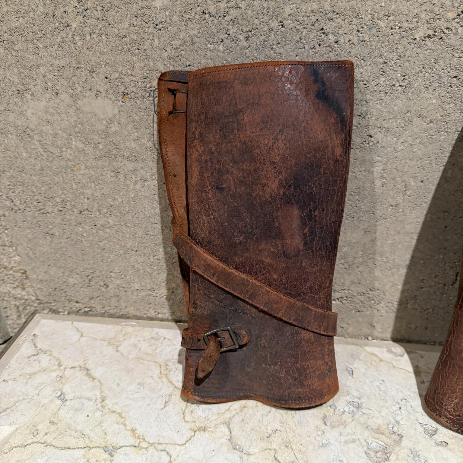 Vintage Horse-Riding Military Chaps Distressed Leather For Sale 1