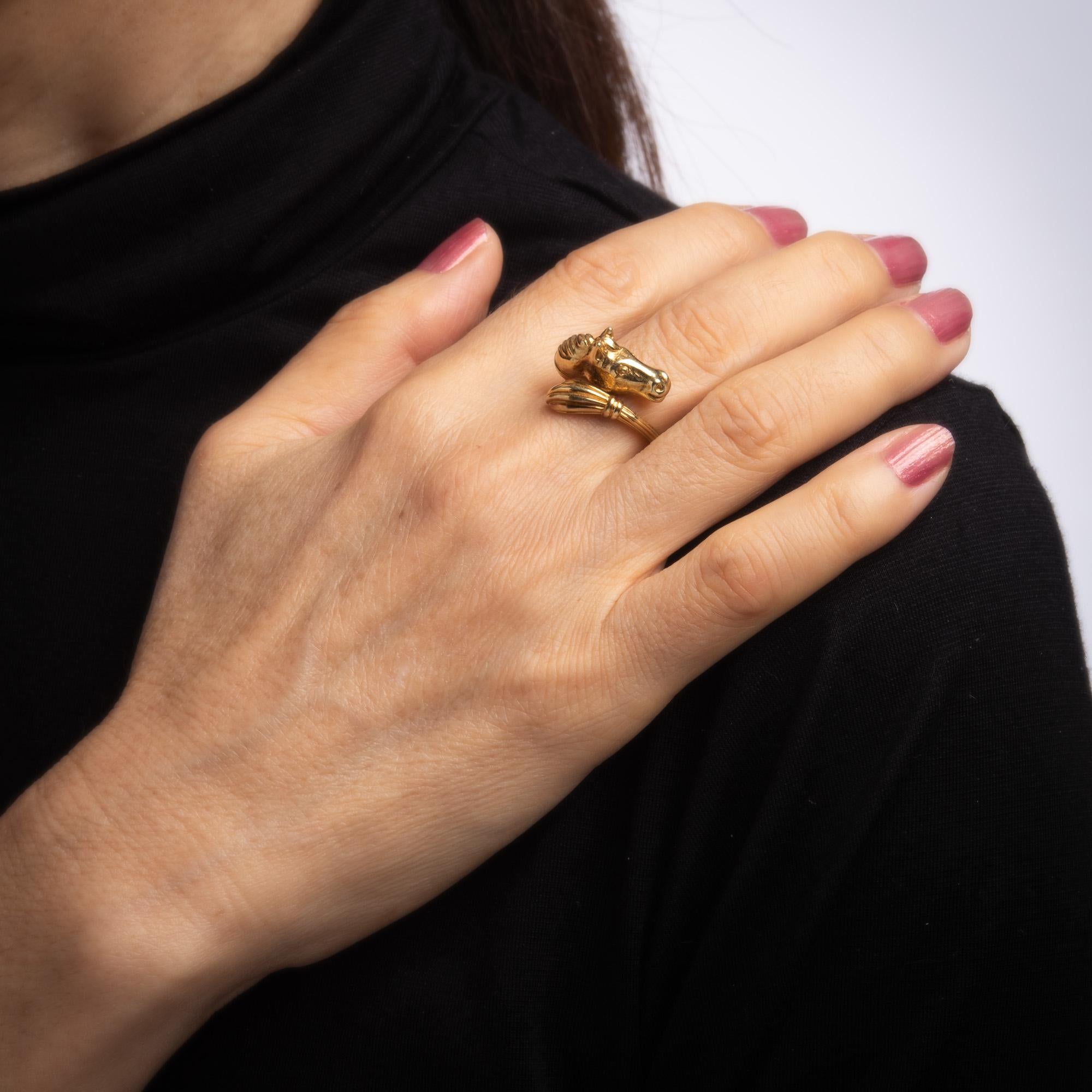 Vintage Horse Ring 14k Yellow Gold Estate Animal Tail Jewelry Equestrian In Good Condition In Torrance, CA