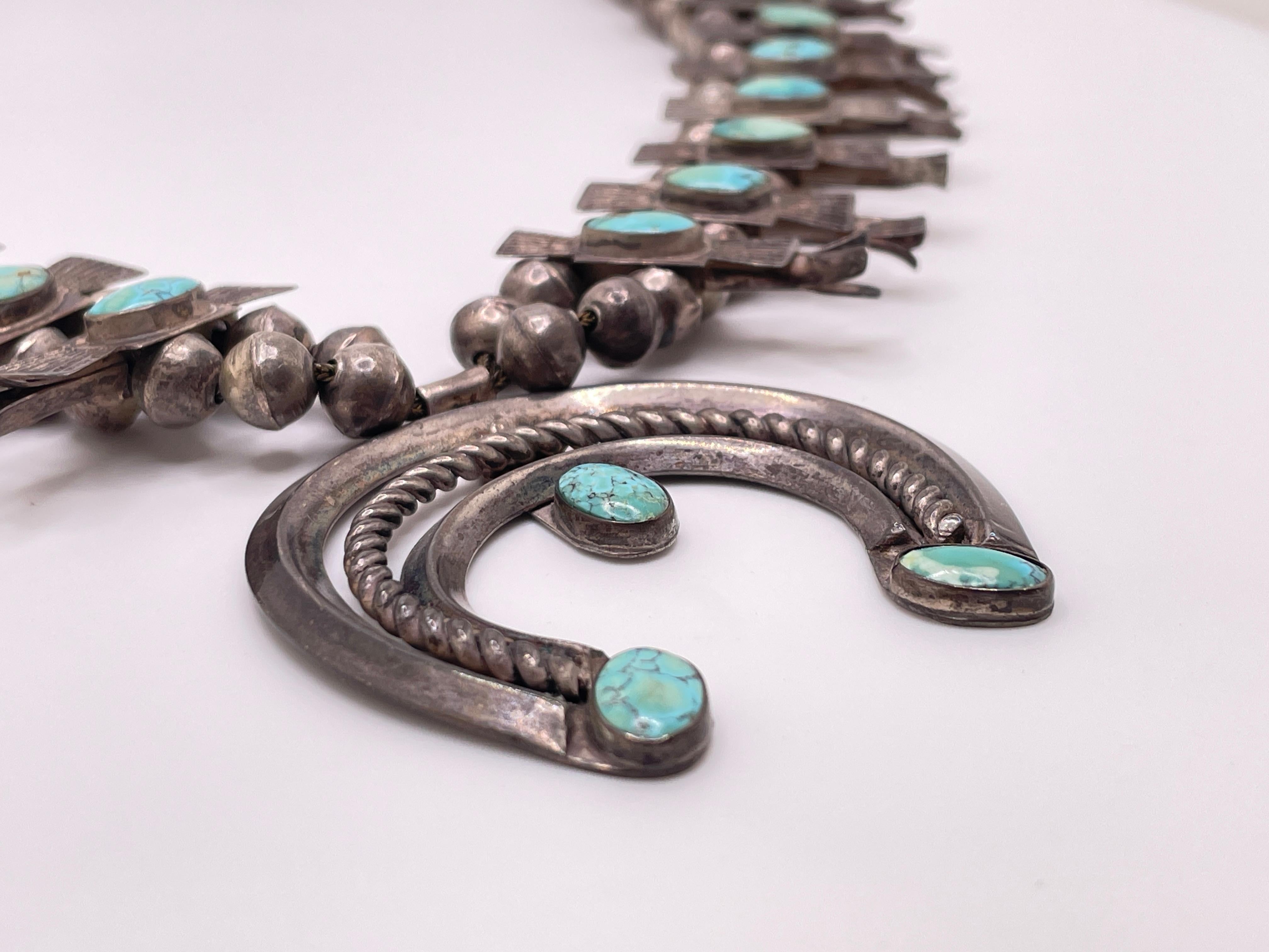 Vintage Horseshoe Native American Navajo Sterling Silver Squash Blossom Necklace im Angebot 1