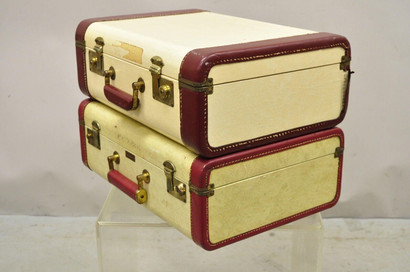 Vintage Horton & Hubbard Cari-Lite Hard Luggage Travel Suitcase - a Pair For Sale 4