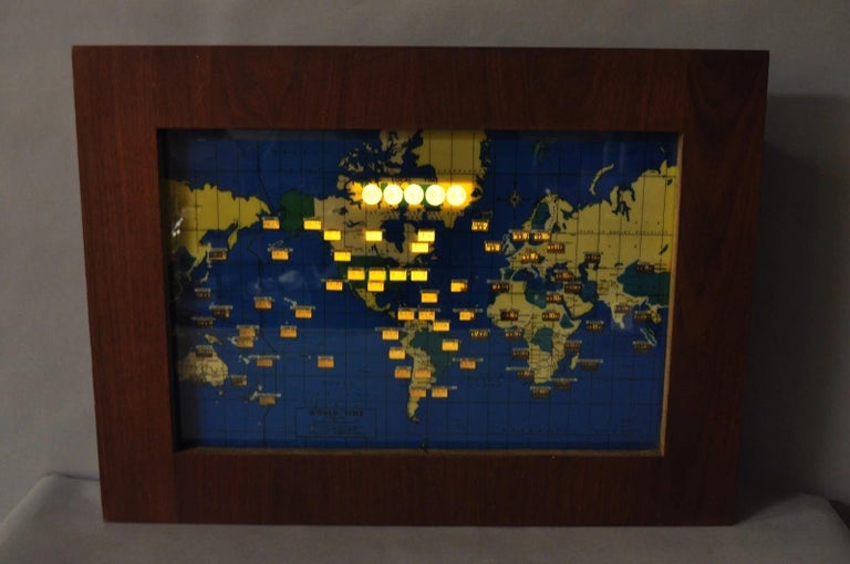 Vintage Howard Miller World Time Mid Century Modern Walnut Frame 