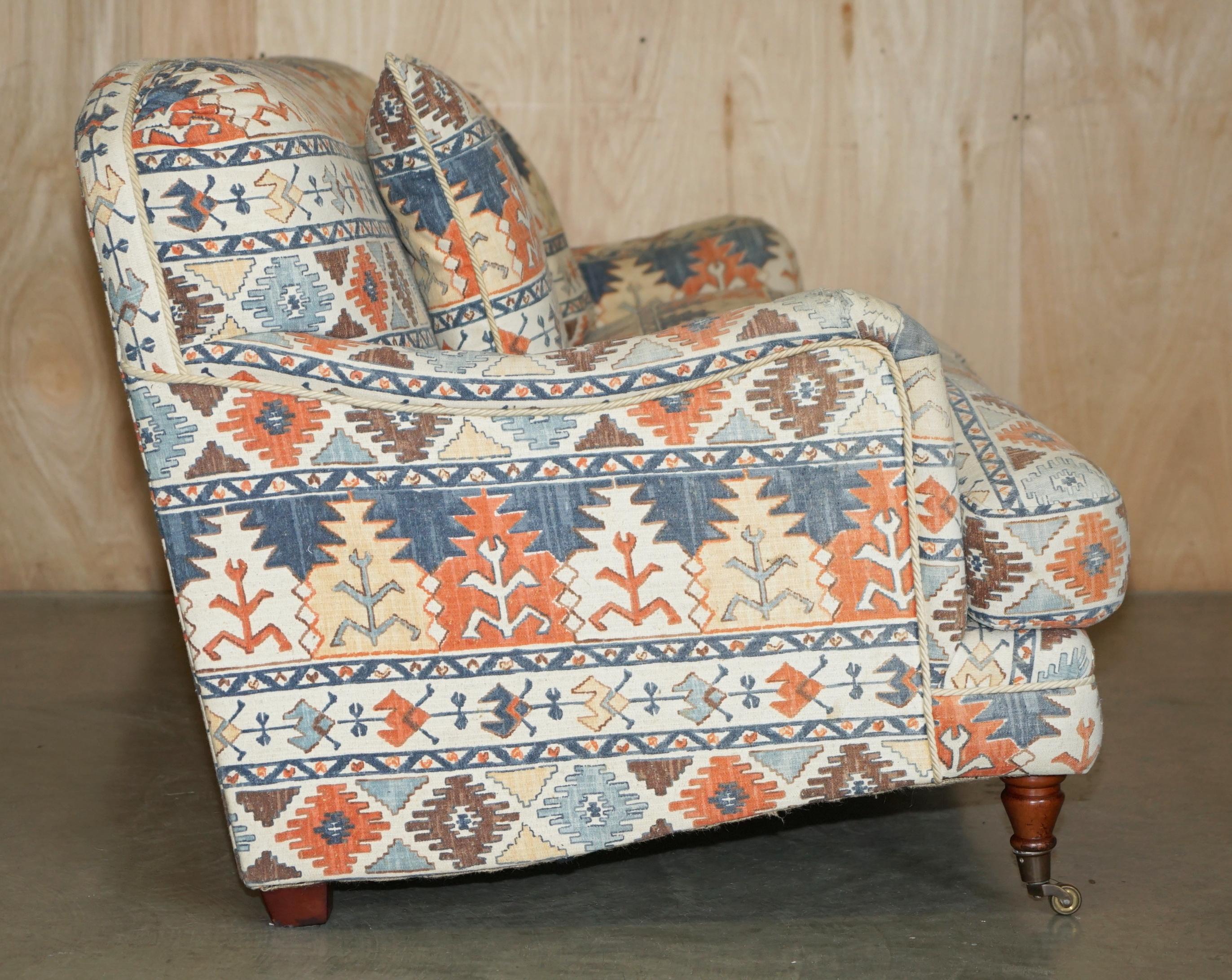 ViNTAGE HOWARD & SON'S KILIM STYLE SOFA AND ARMCHAIR SUITE DISTRESSED FABRIC 1