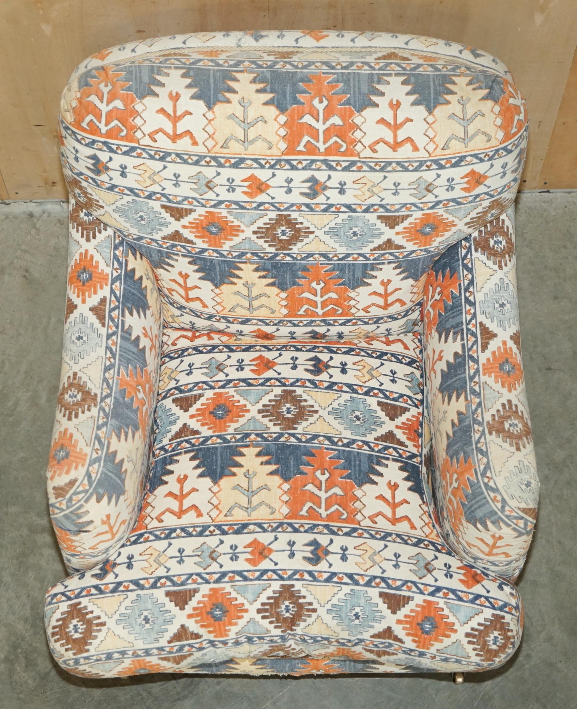 ViNTAGE HOWARD & SON'S KILIM STYLE SOFA AND ARMCHAIR SUITE DISTRESSED FABRIC 6