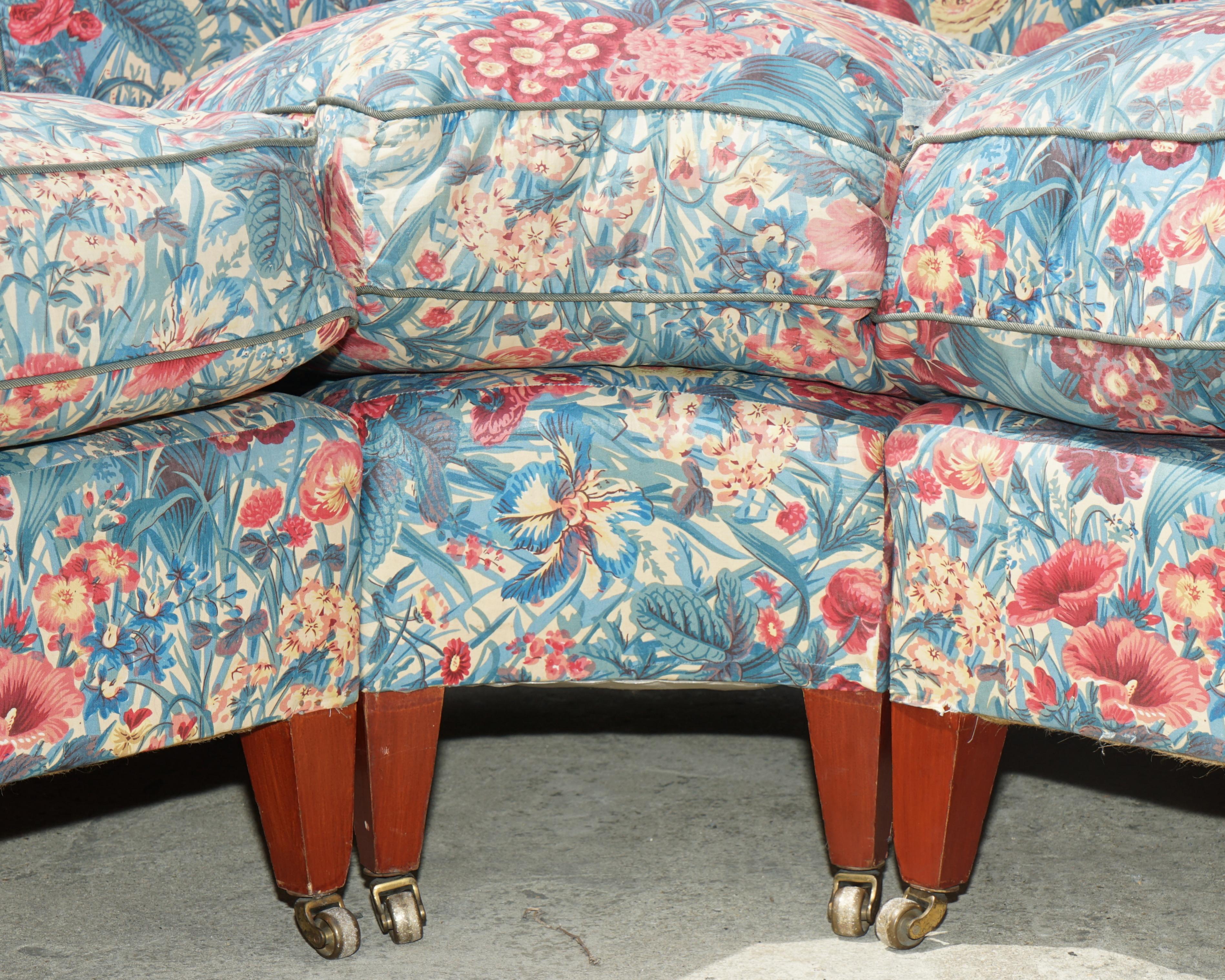 VINTAGE HOWARD & SON'S LONDON BRIDGEWATER LARGE 5 SEAT CORNER SOFA FLORAL FABRiC In Fair Condition For Sale In West Sussex, Pulborough