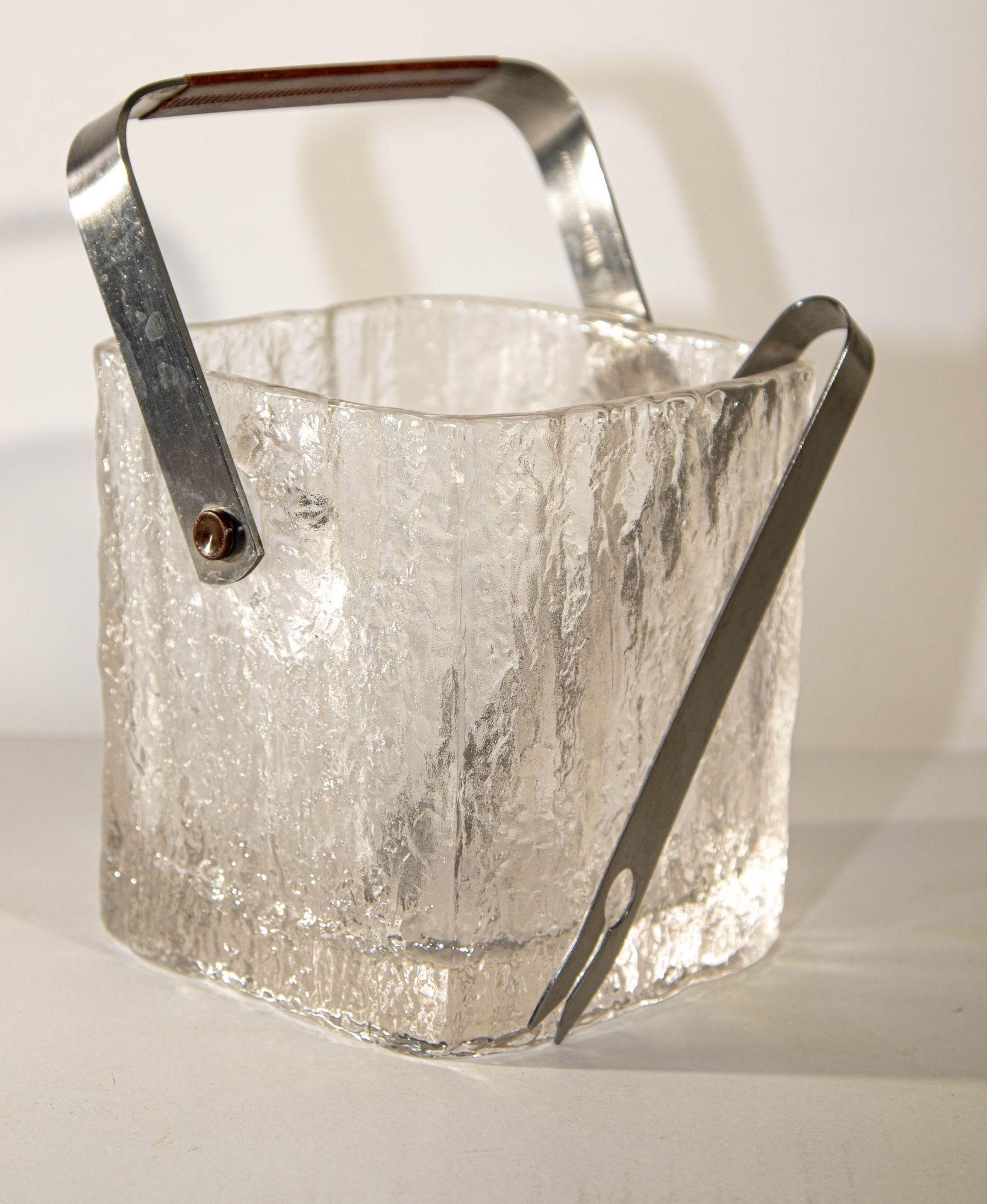 Mid-Century Modern Vintage Hoya Glacier Ice Bucket With Textured Ice Glass, Japan, Circa 1960s For Sale