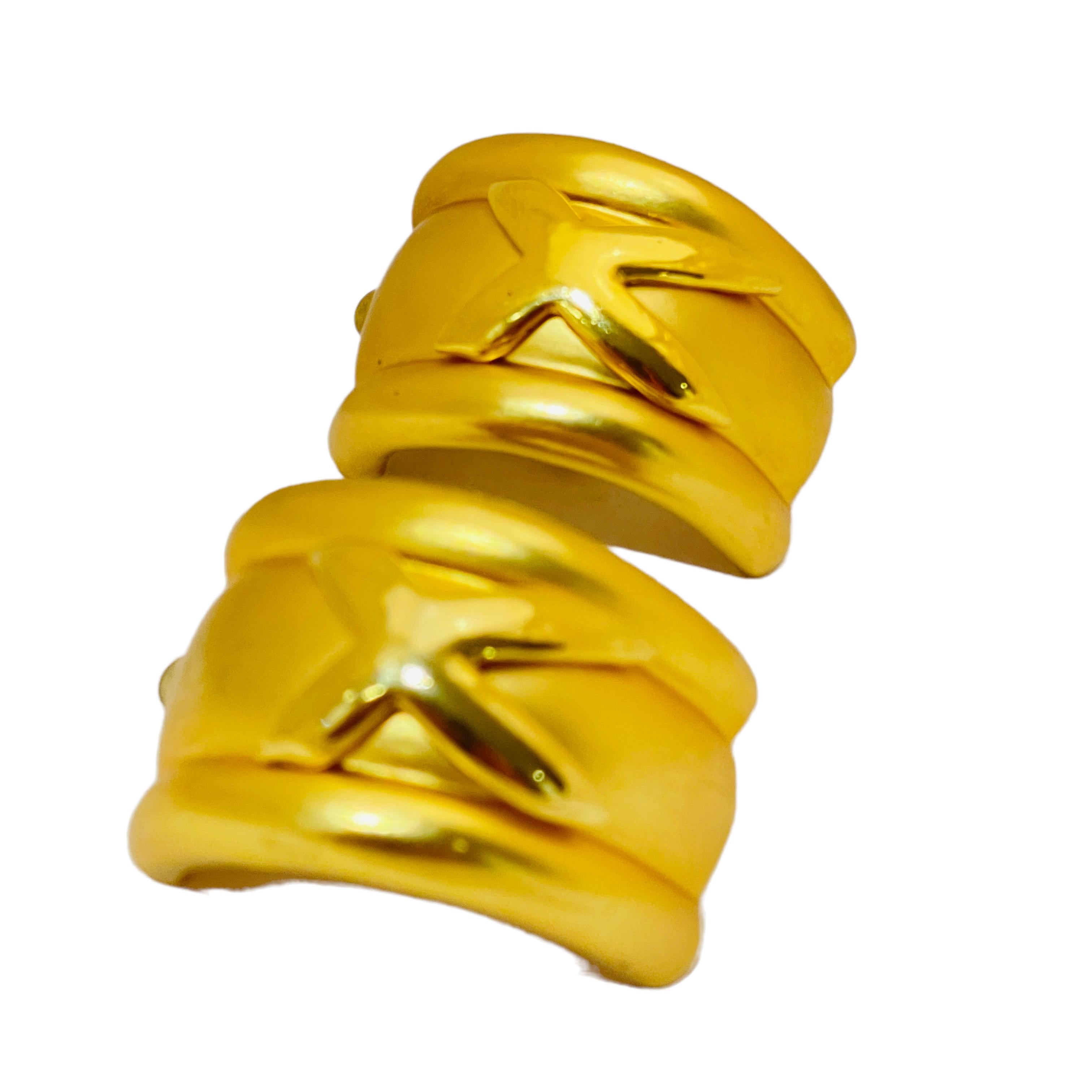 da uomo o donna Orecchini a clip d'epoca in oro di grande design in vendita