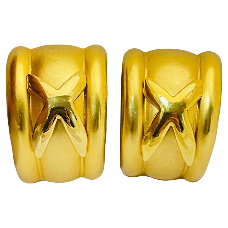 Vintage huge gold designer runway clip on earrings For Sale at 1stDibs