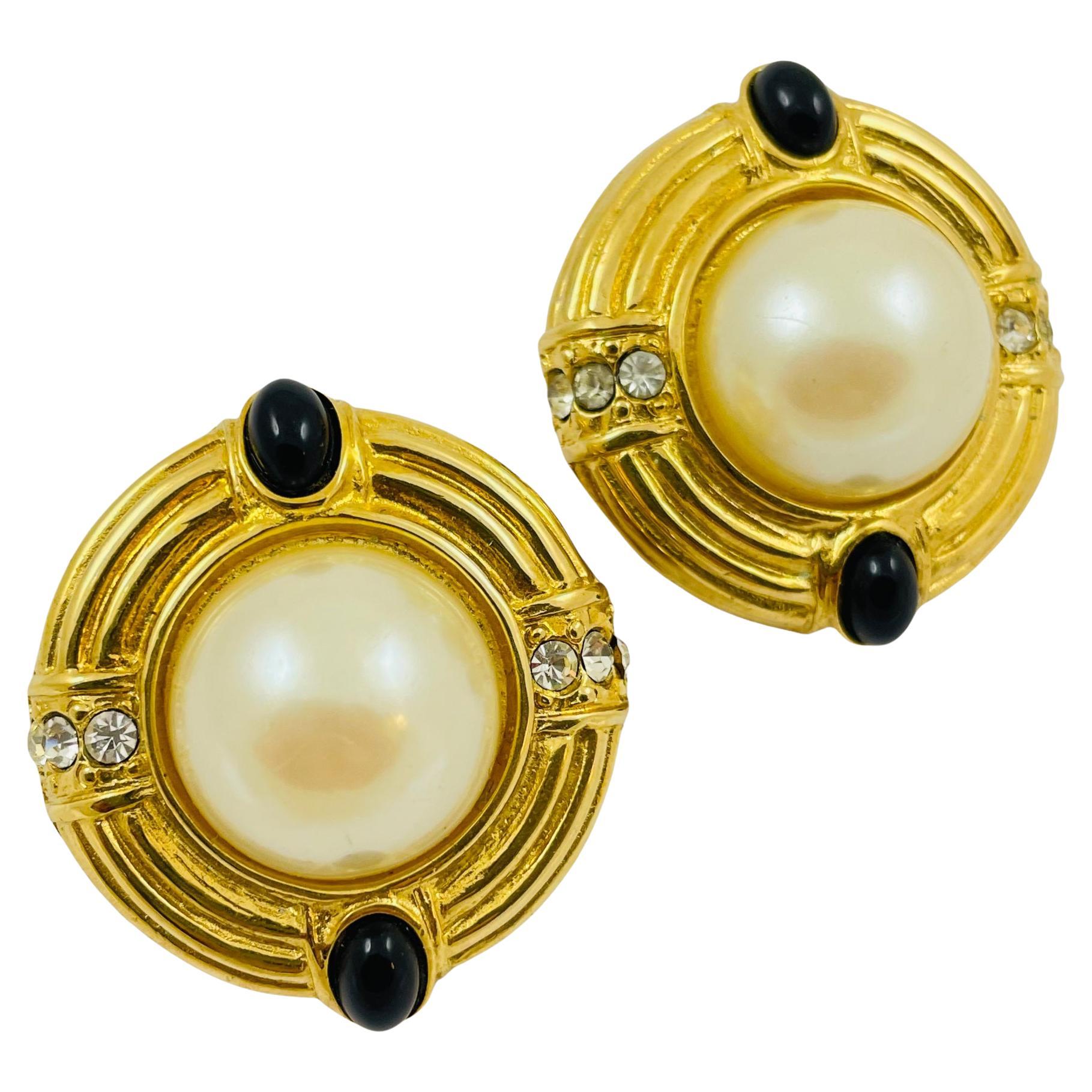 Vintage huge gold pearl rhinestone black lucite runway designer clip on