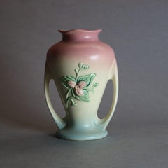 Vintage-Blumenvase aus Hull-Kunstkeramik mit doppeltem Griff, ca. 1940
