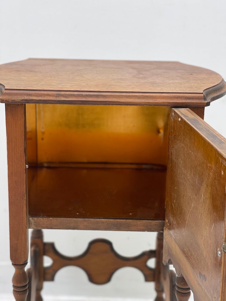 Vintage Humidor Stand Side Table with Hand Turned Details For Sale at