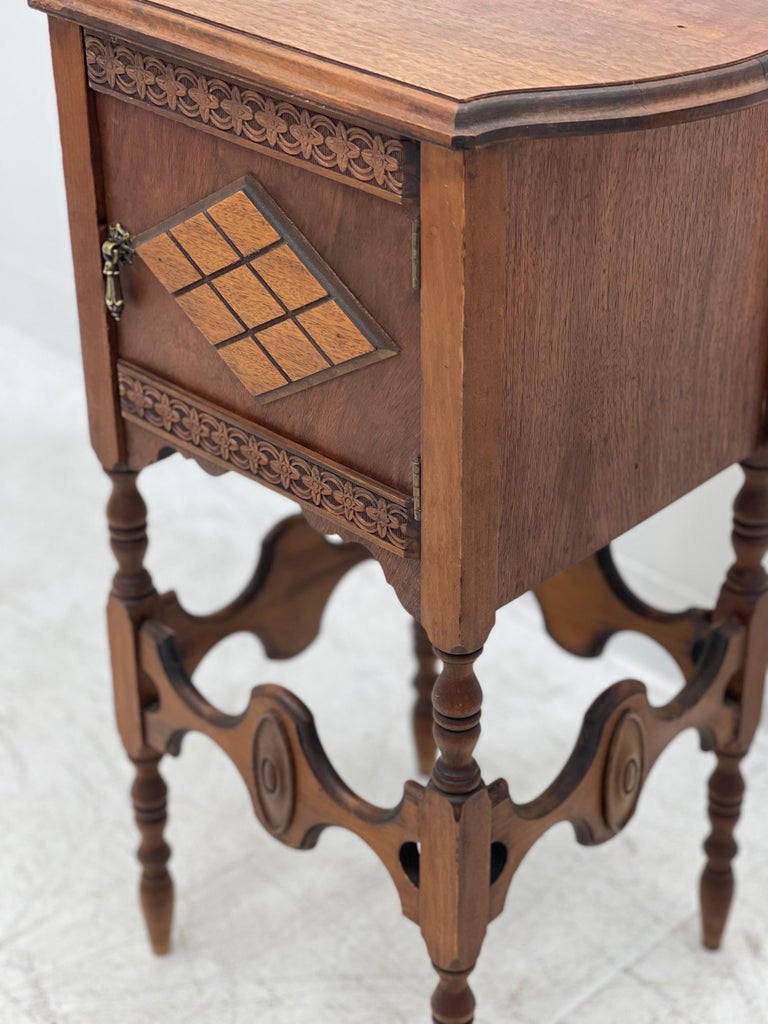 Vintage Humidor Stand Side Table with Hand Turned Details For Sale at