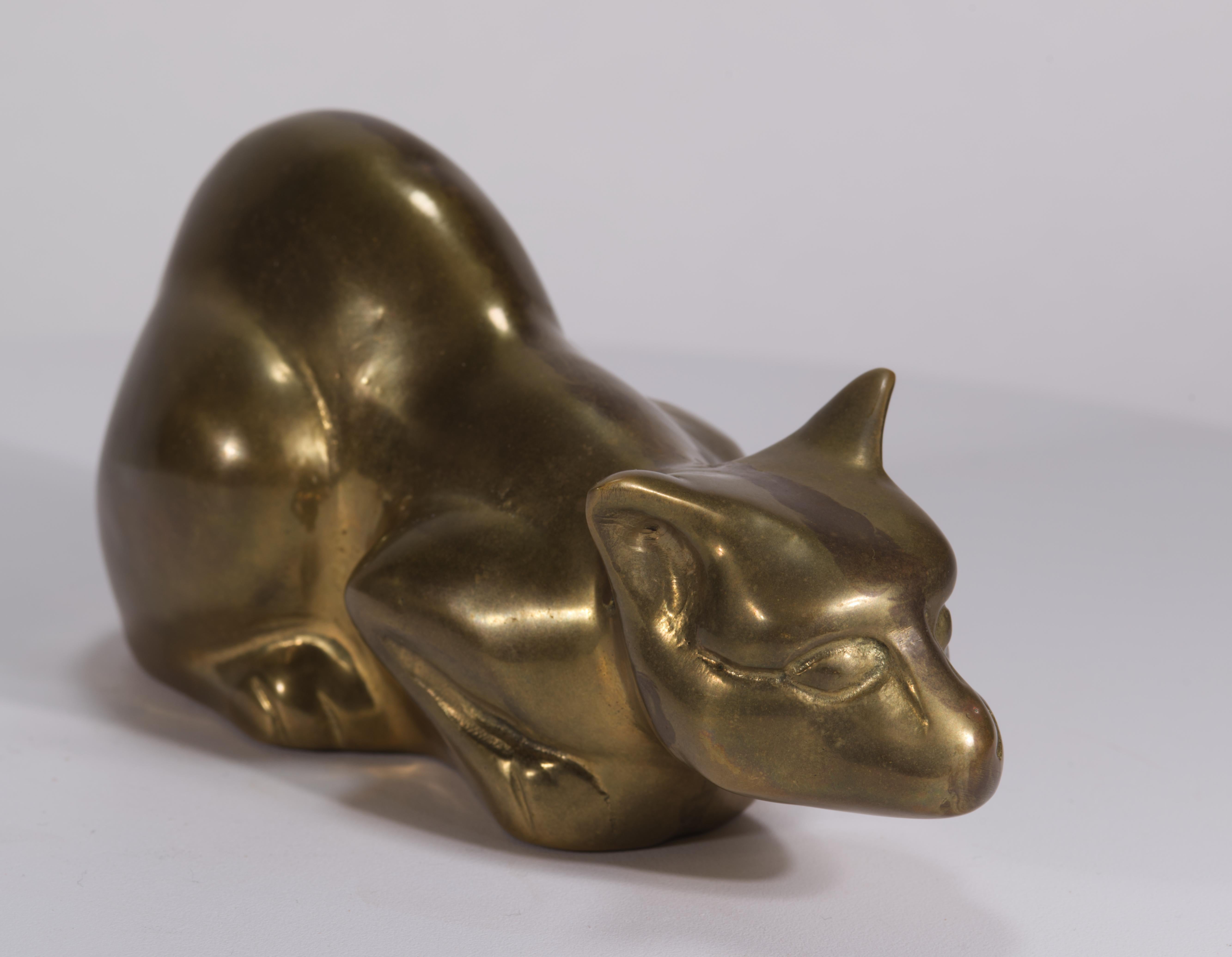 Mid-Century Modern Vintage Hunting Crouching Brass Cat Figurine For Sale