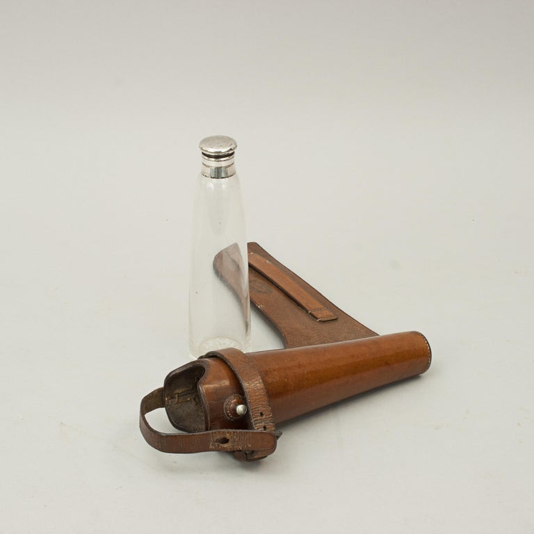 Vintage Hunting Saddle Flask in Original Leather Case For Sale 6