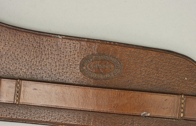 Vintage Hunting Saddle Flask in Original Leather Case For Sale 1