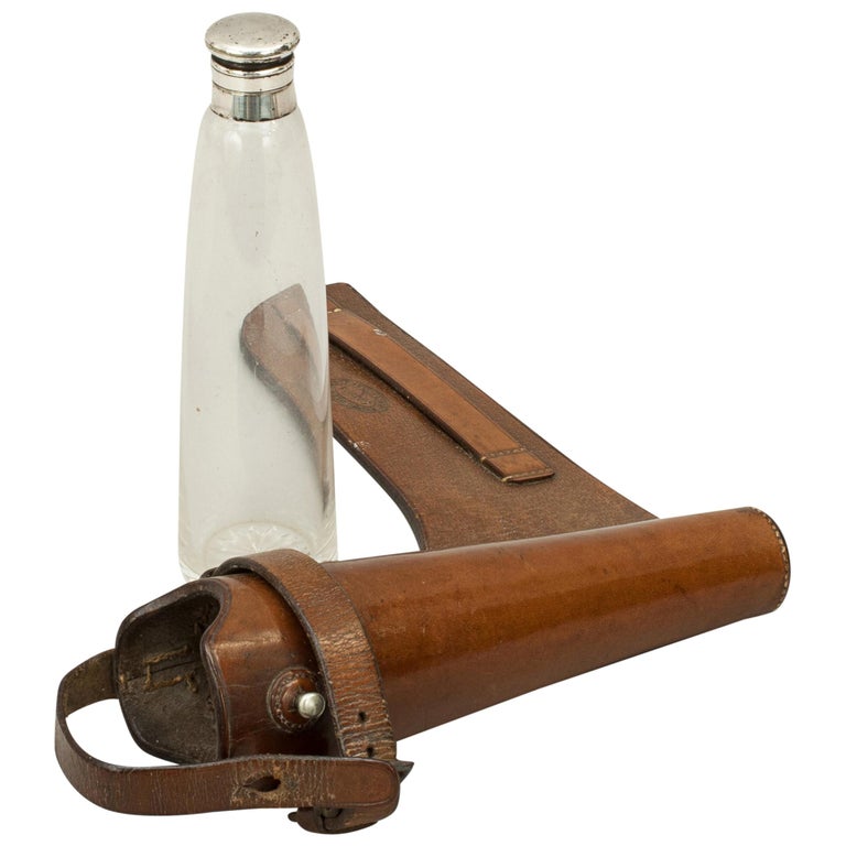Vintage Hunting Saddle Flask in Original Leather Case For Sale