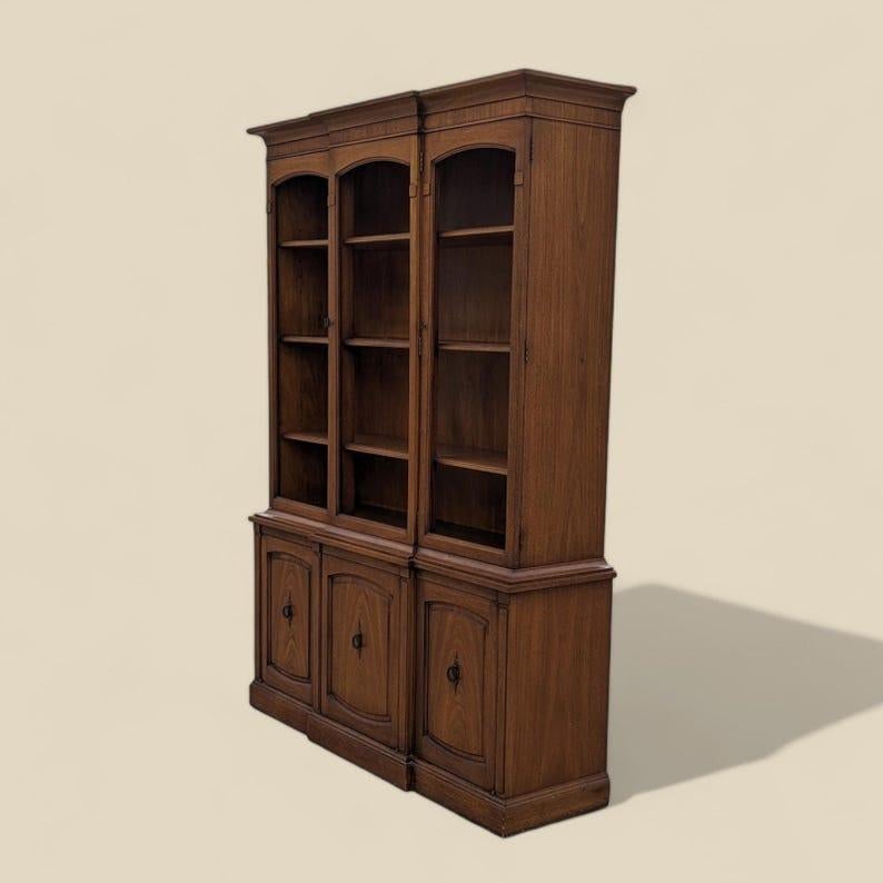 Hutch-Schrank von Drexel, Triune Kollektion, Mid Century, MCM, Mahagoni, Vintage im Zustand „Gut“ im Angebot in Rancho Cucamonga, CA