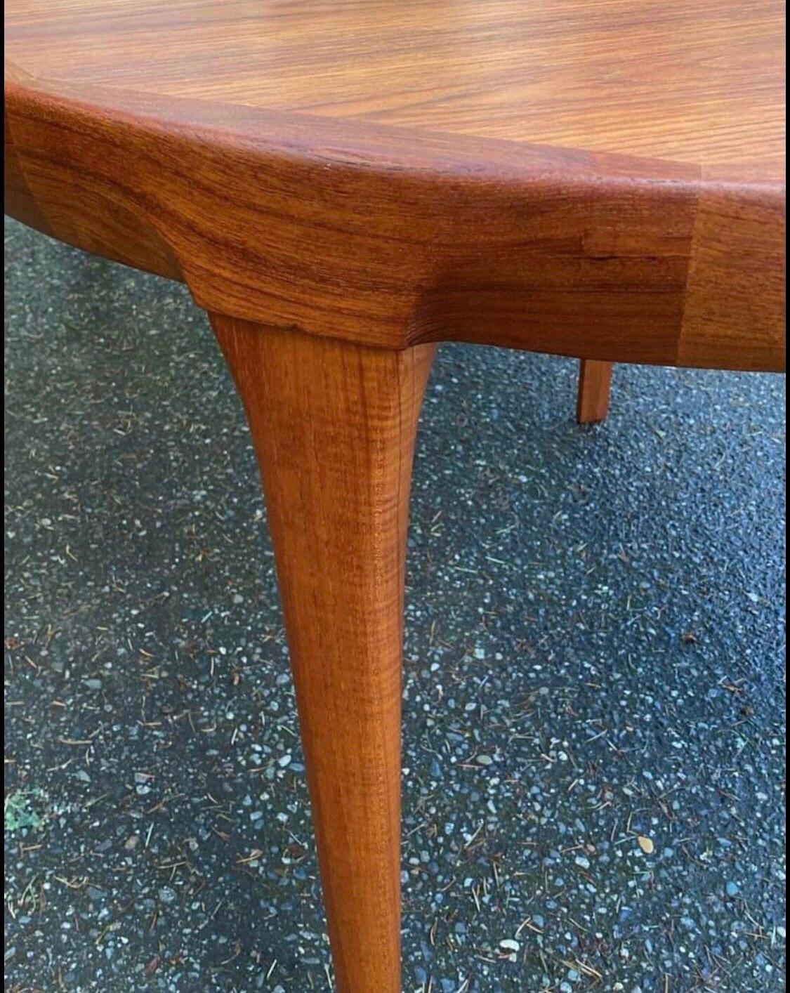 Vintage Ib Kofod Larsen Danish Mid-Century Teak Round to Oval Dining Table In Good Condition In Seattle, WA