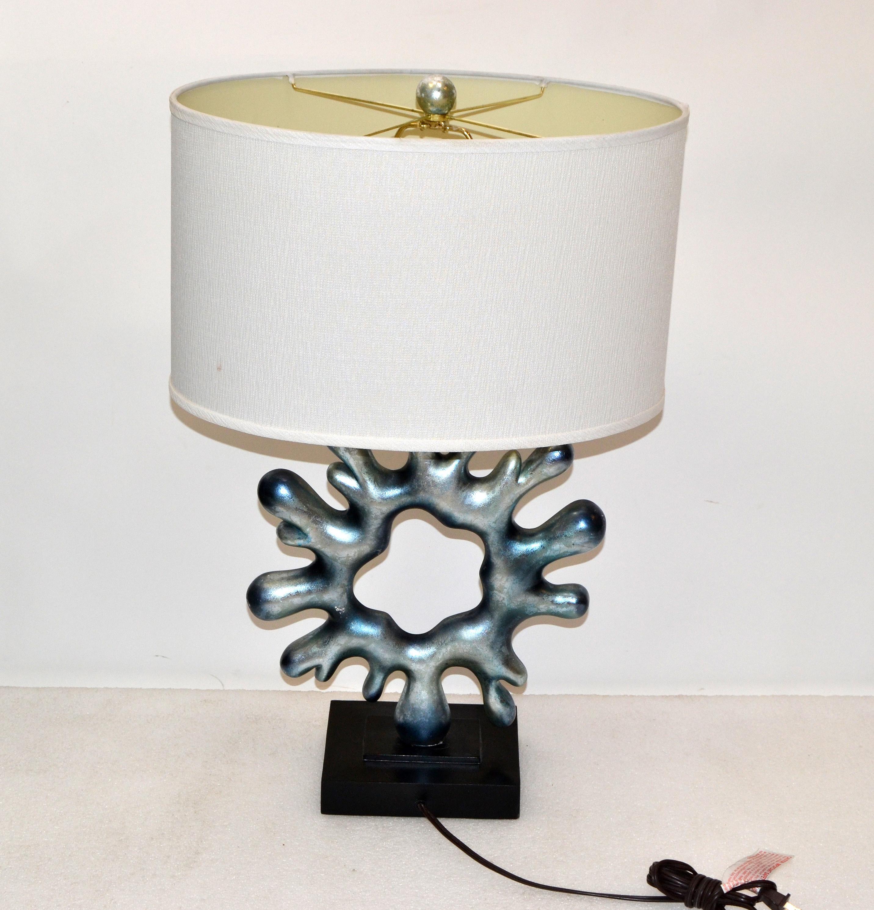 Vintage Ice Blue Resin Biomorphic Shape Abstract Art Table Lamp & Oval Shade 70s For Sale 1