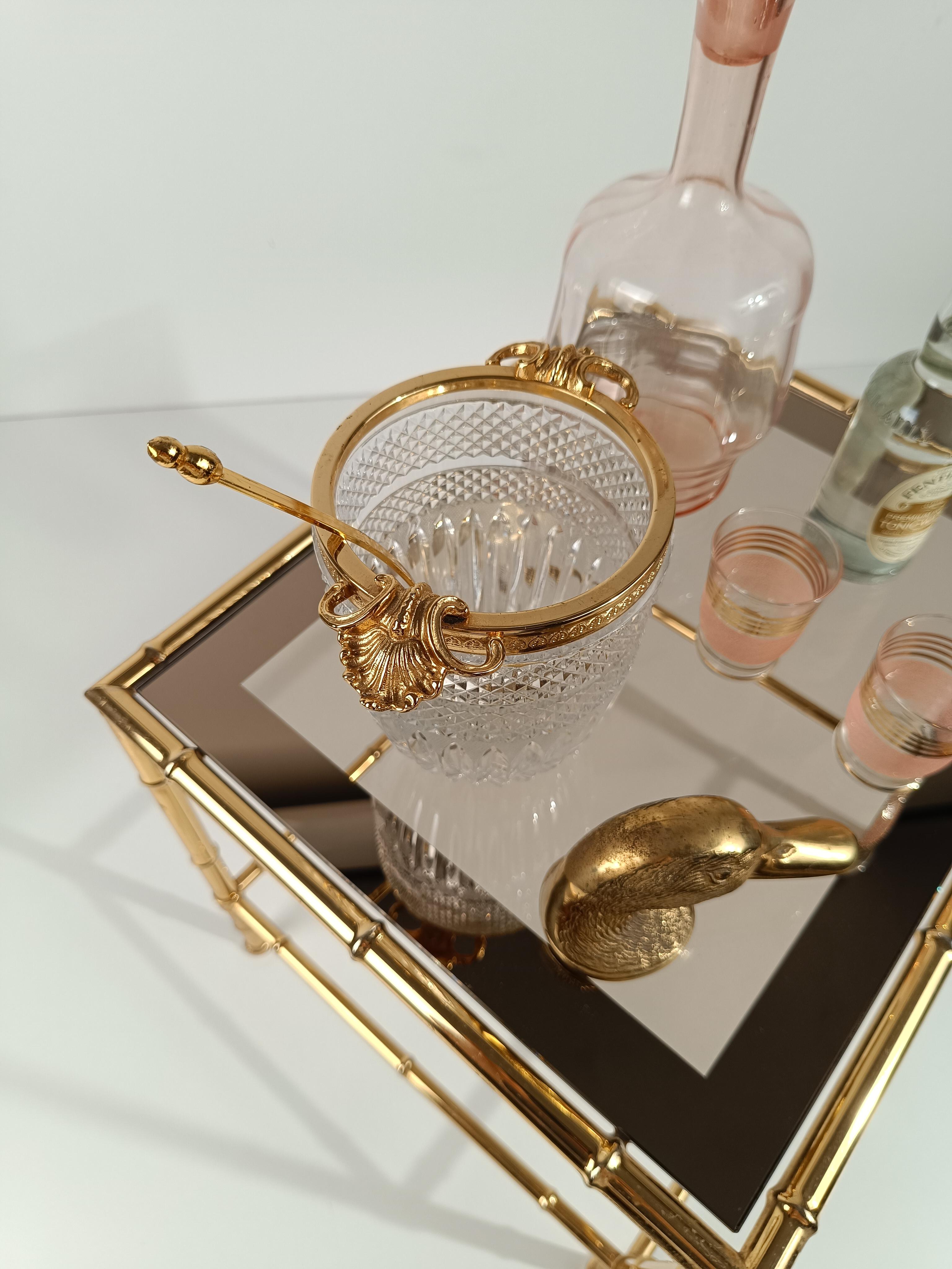 Vintage Ice Bucket in Cut Crystal with gilded metal Shells in Rococo Style In Good Condition For Sale In Roma, IT