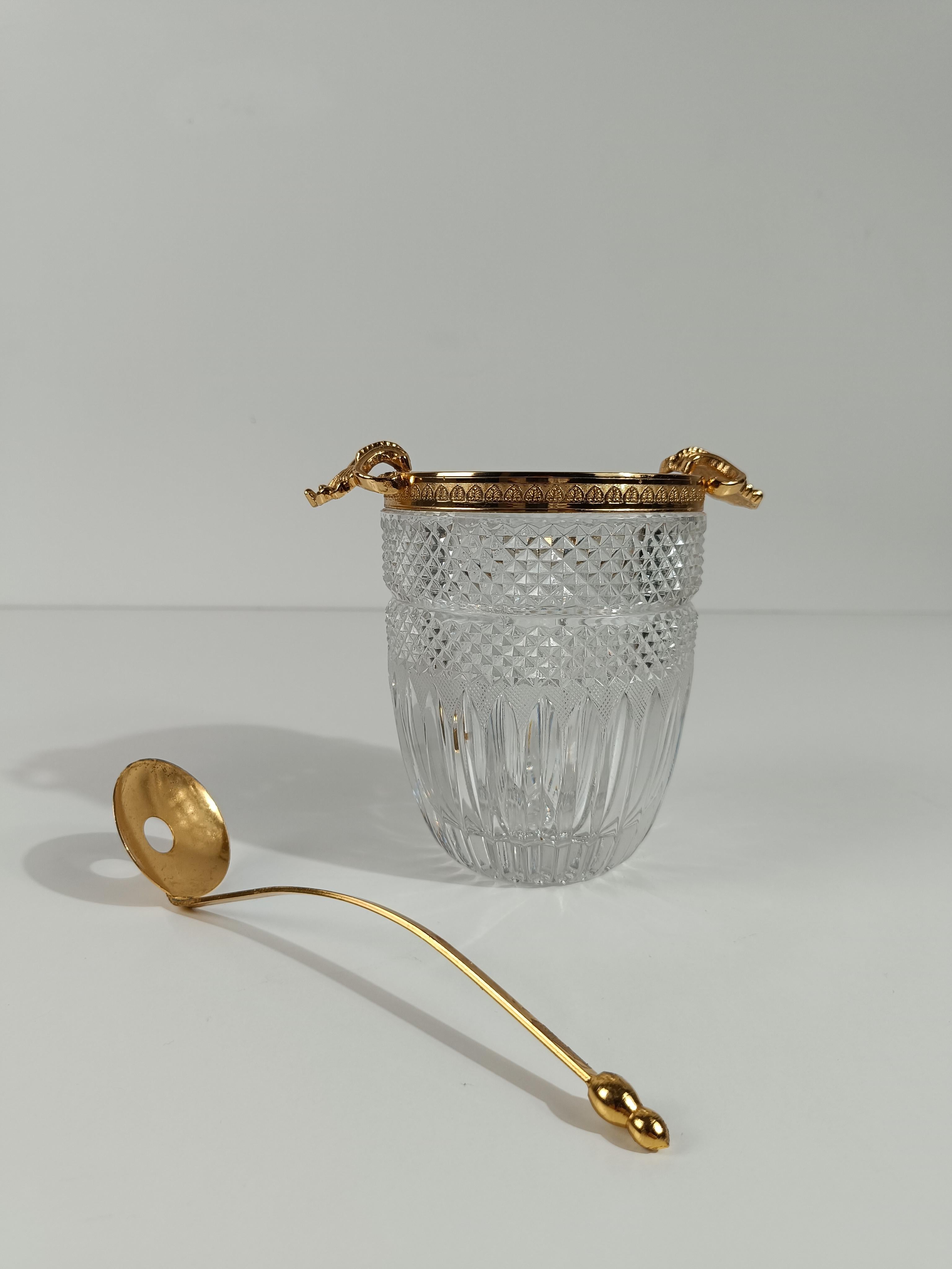 Metal Vintage Ice Bucket in Cut Crystal with gilded metal Shells in Rococo Style For Sale
