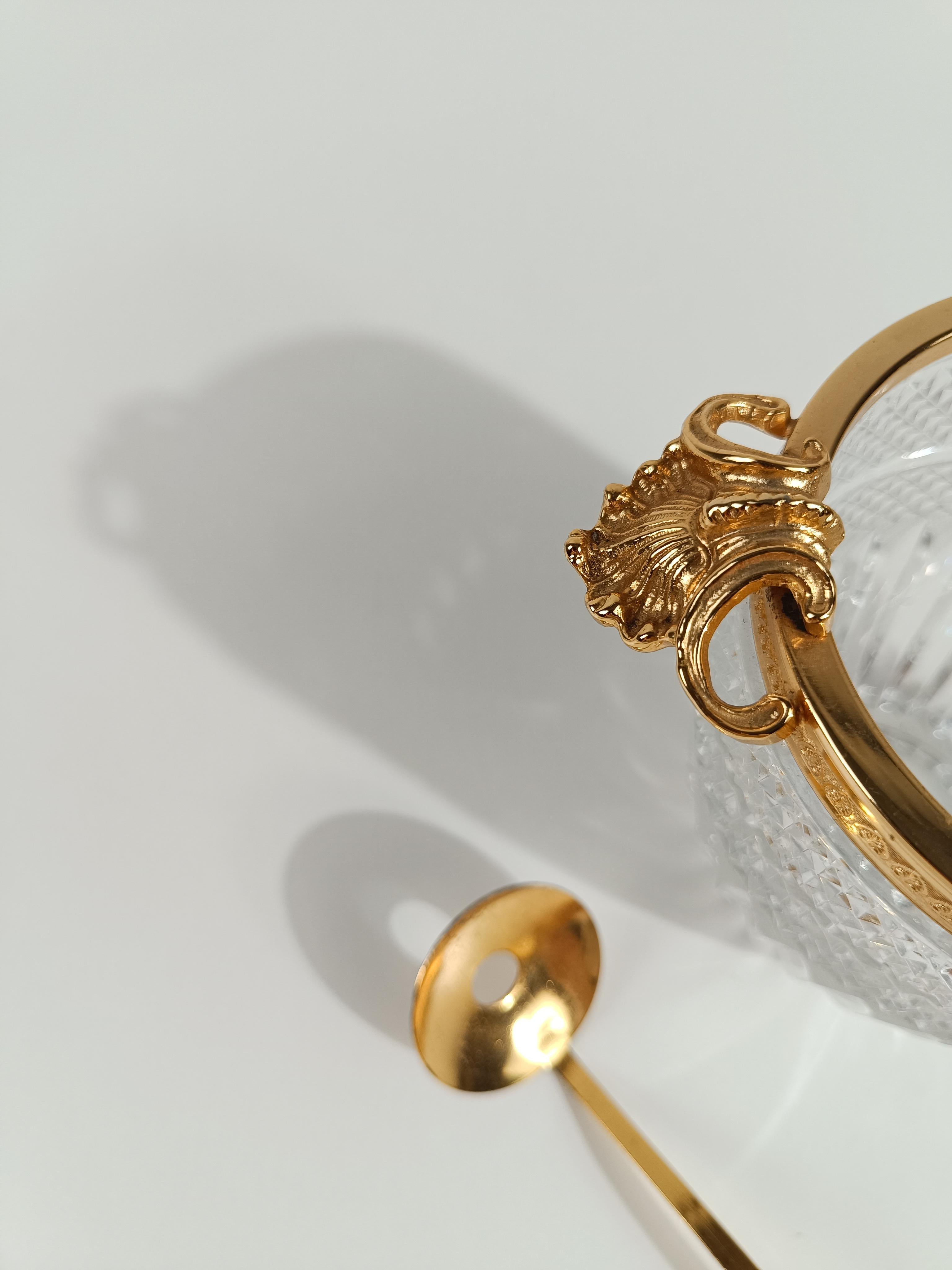 Vintage Ice Bucket in Cut Crystal with gilded metal Shells in Rococo Style For Sale 1