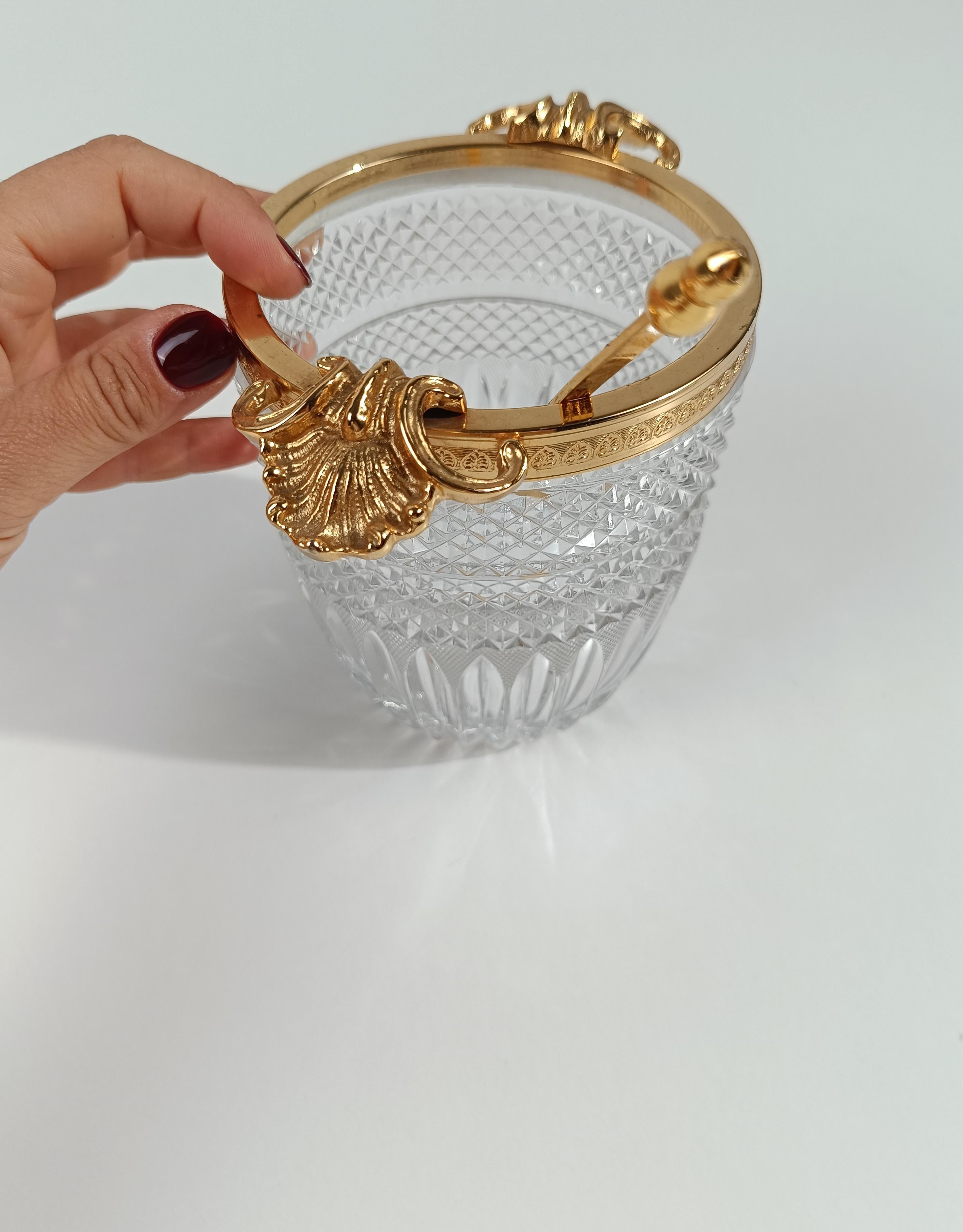 Vintage Ice Bucket in Cut Crystal with gilded metal Shells in Rococo Style For Sale 3