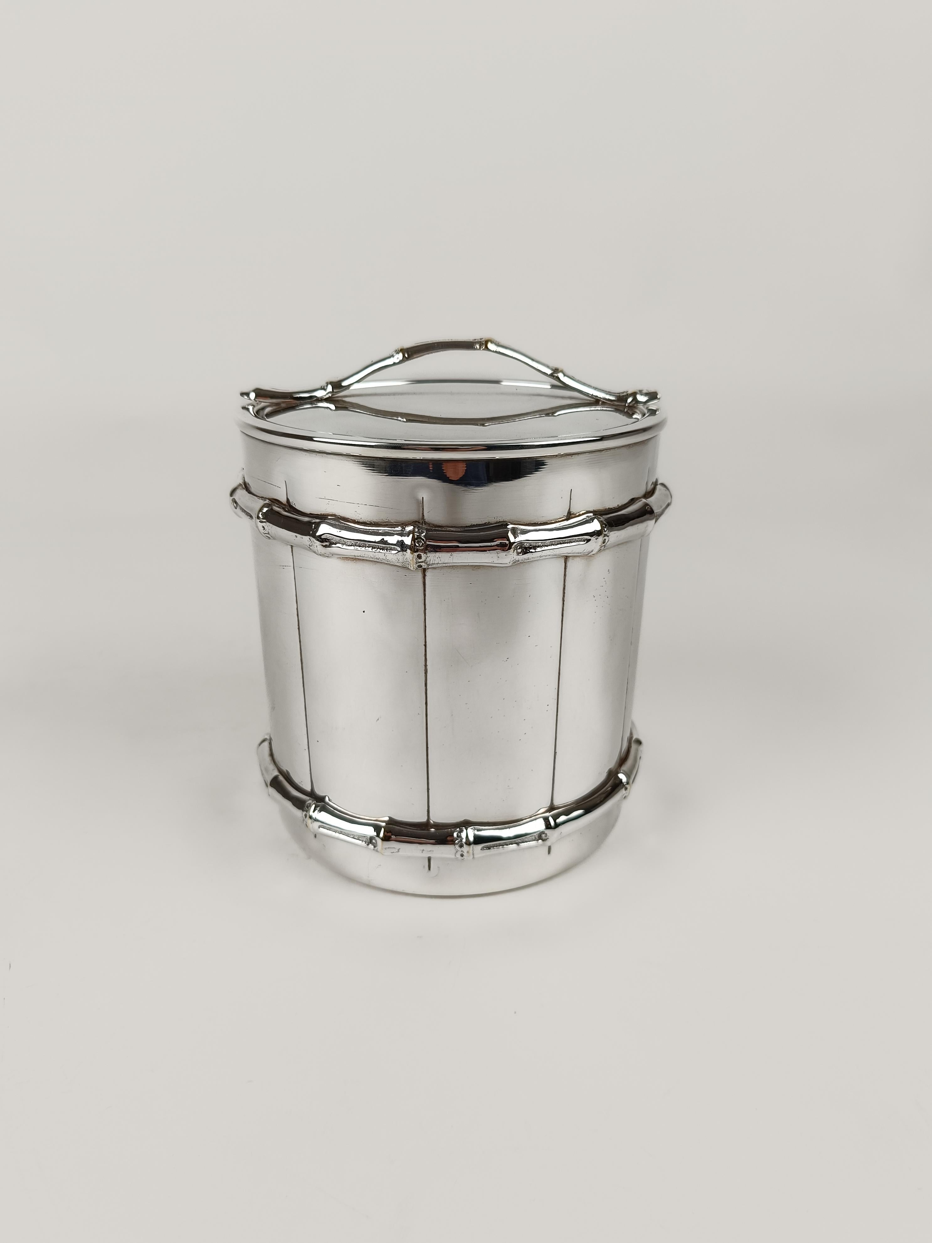 Seau à glace vintage en faux bambou plaqué argent, Maison Baguès Style,  70s en vente 8