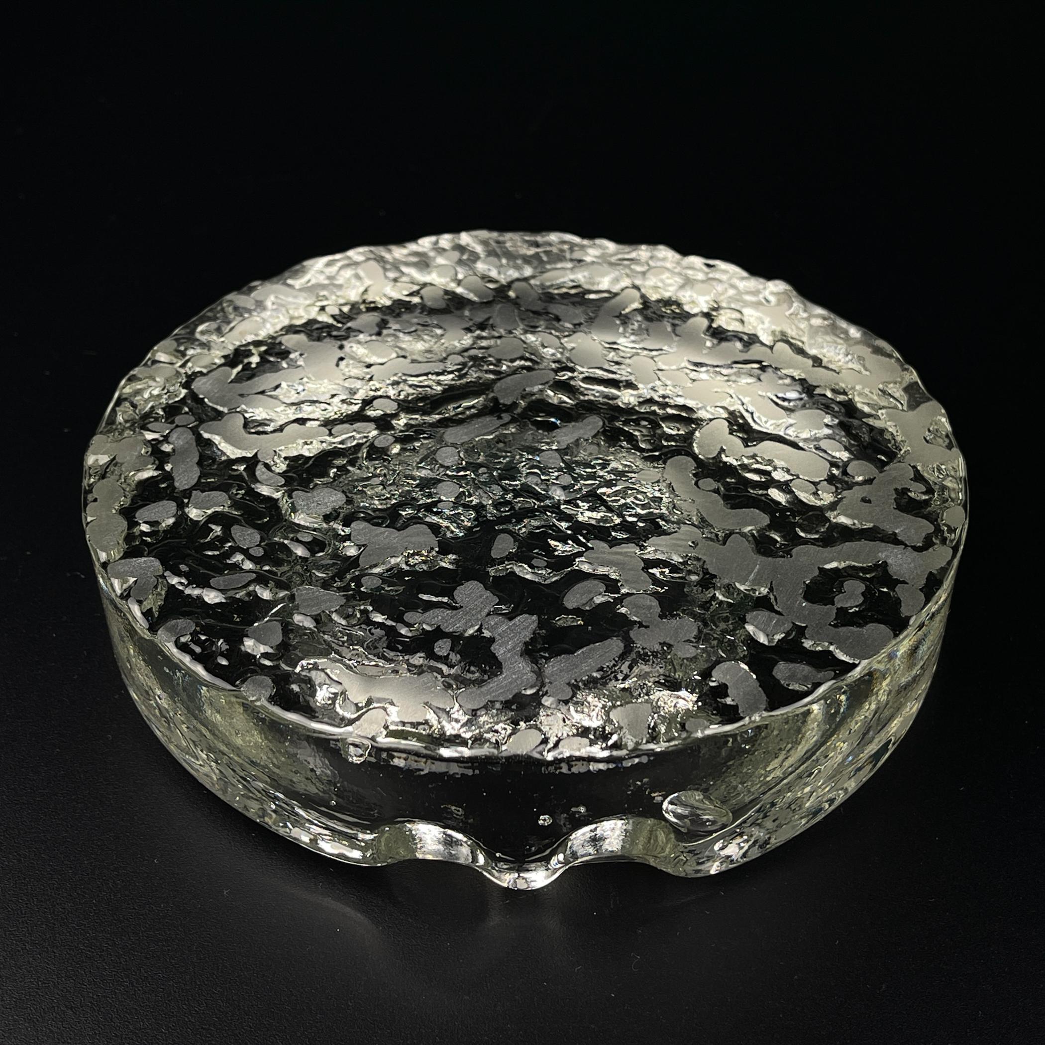 Cendrier vintage en verre à glace par Kosta Boda, Suède, années 1970 en vente 6
