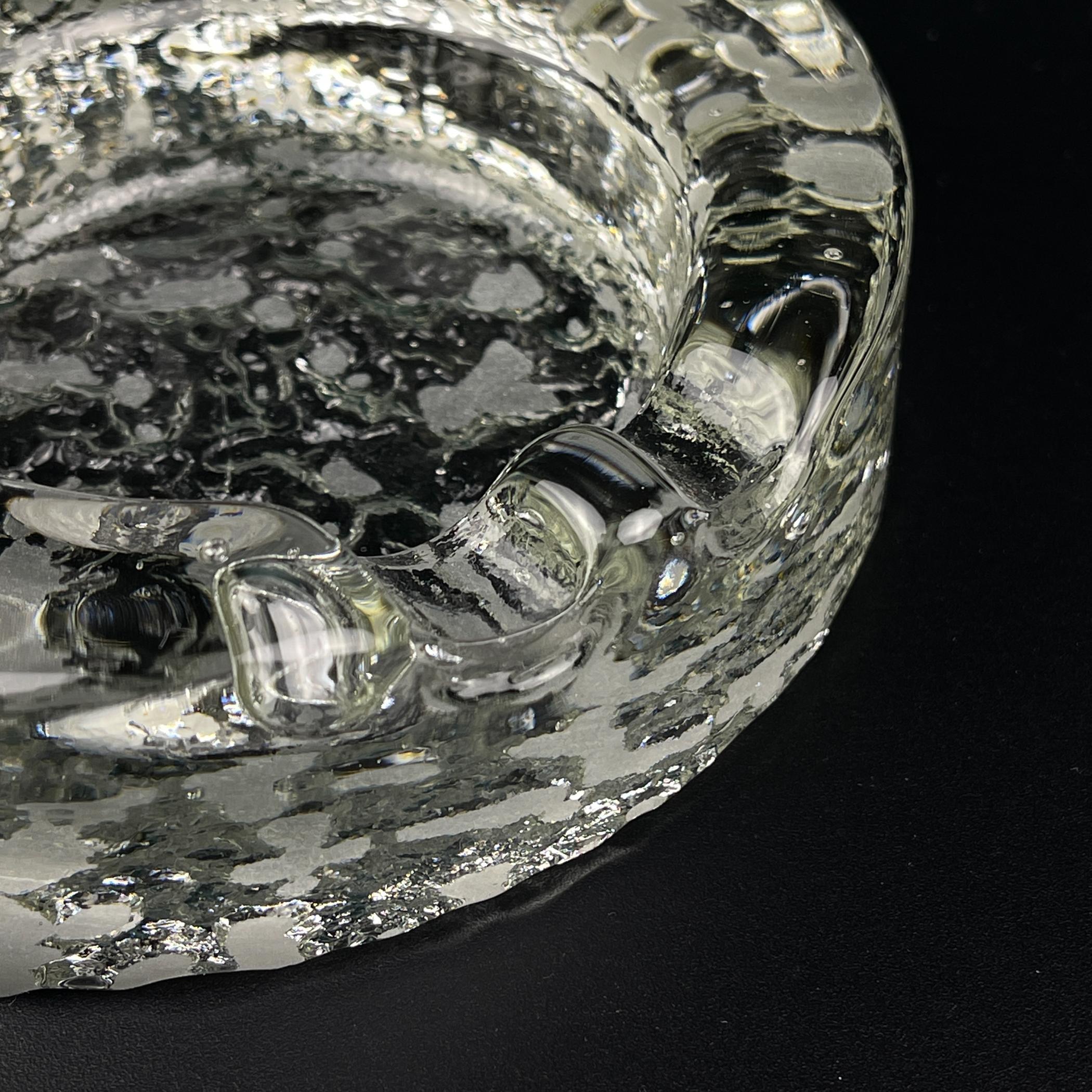 Verre Cendrier vintage en verre à glace par Kosta Boda, Suède, années 1970 en vente