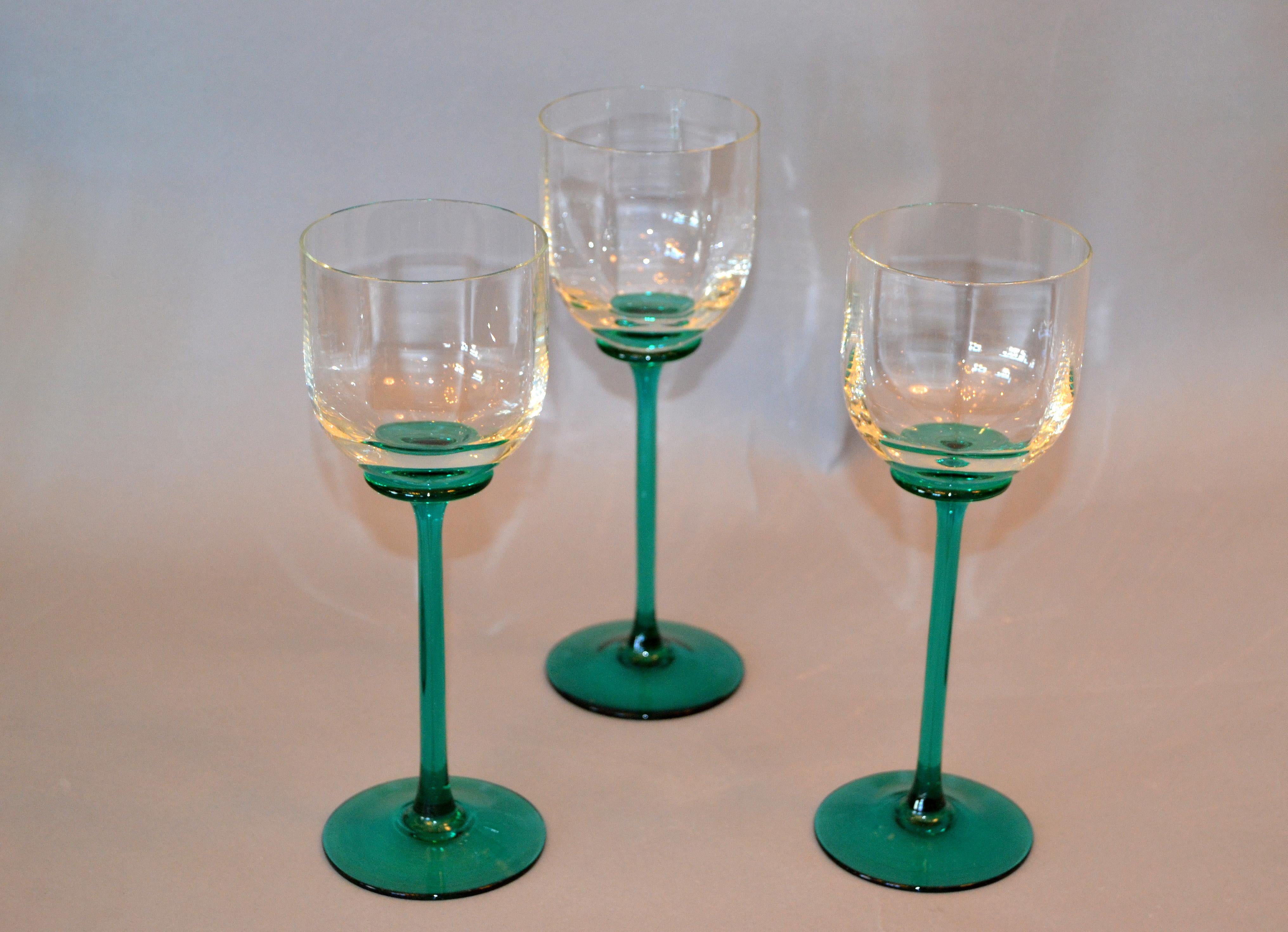 Venezuelan Vintage Icet Arte Murano Clear and Green Wine Glasses with Wine Cooler, Set of 4