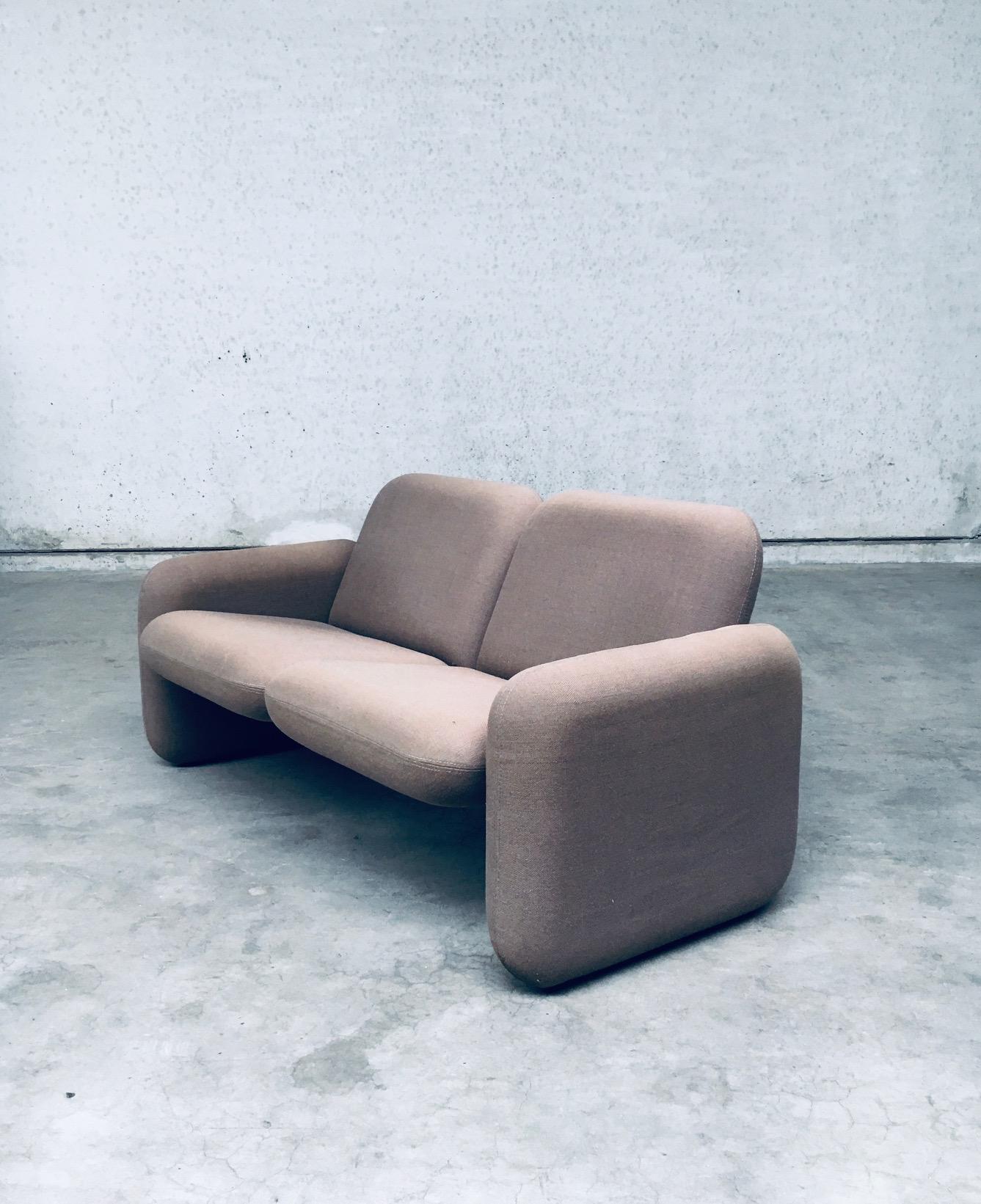 Late 20th Century Vintage Iconic 1970s Chiclet Sofa by Ray Wilkes for Herman Miller