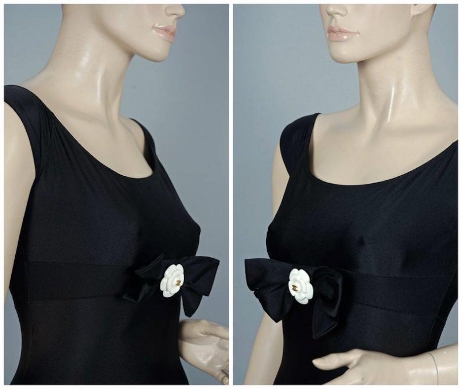 Vintage Iconic CHANEL Kamelie Blume Bogen Badeanzug Badeanzug Bodysuit (Grau)