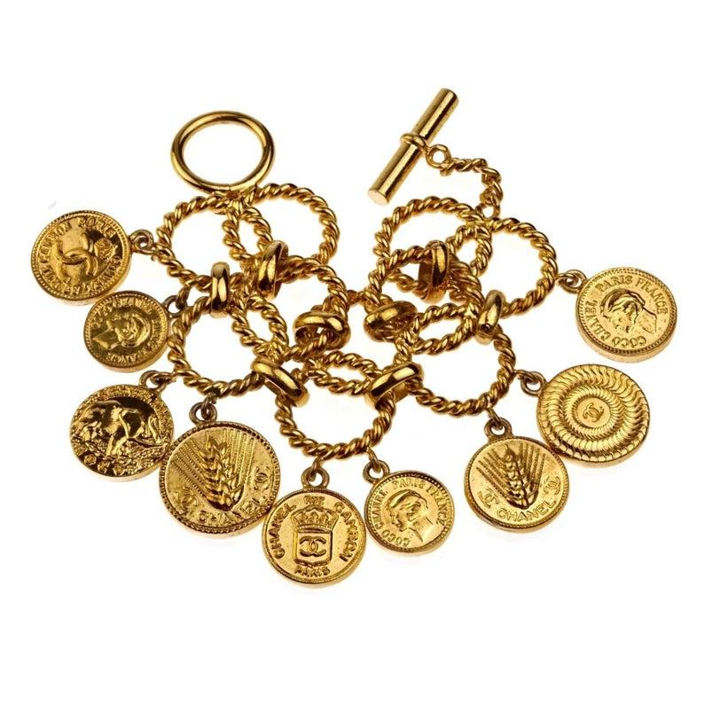 Women's Vintage ICONIC CHANEL Logo Coin Medallion Charm Hoop Chain Bracelet For Sale