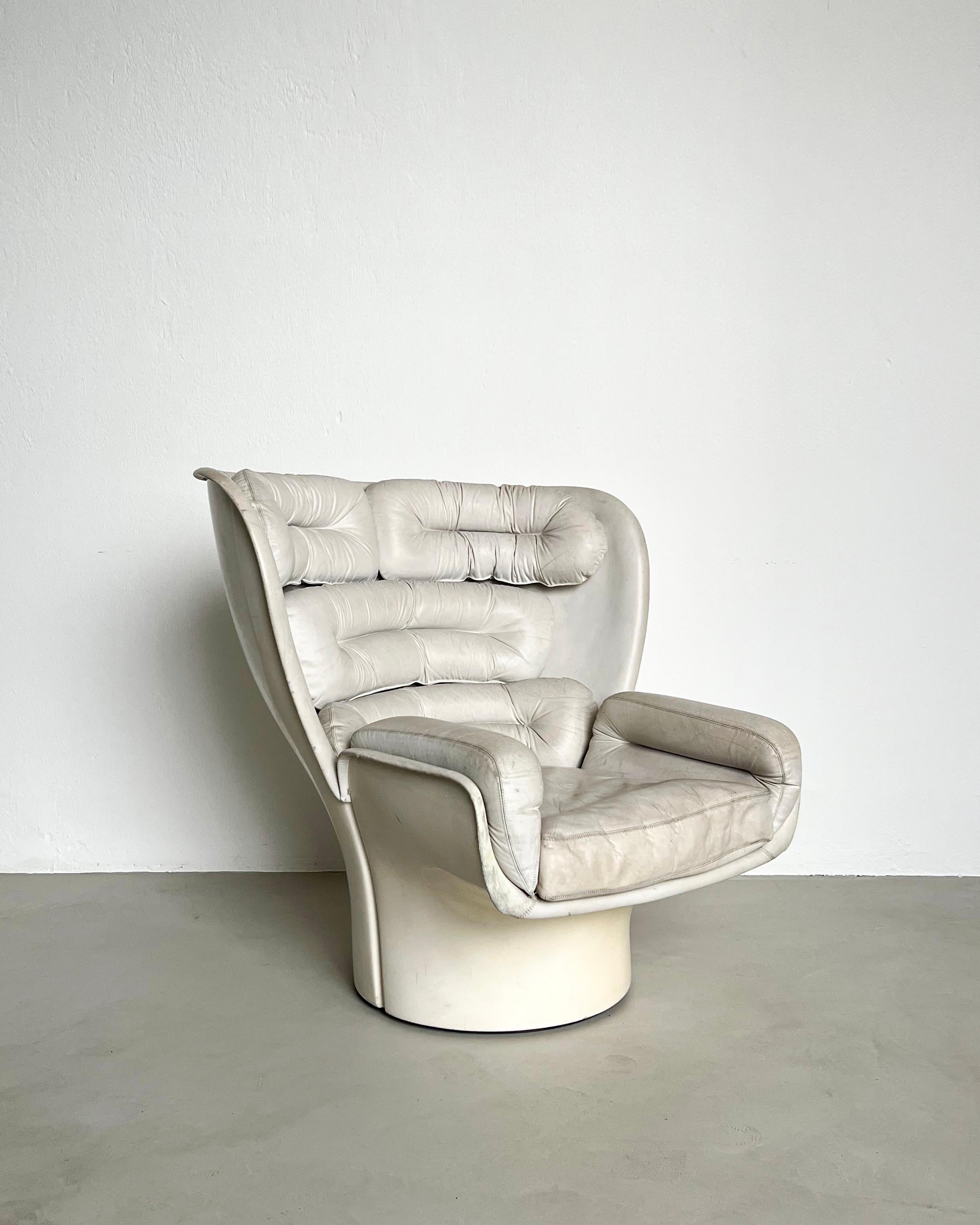 Ère spatiale Fauteuil vintage emblématique Joe Colombo Elda, ère spatiale italienne, cuir blanc en vente