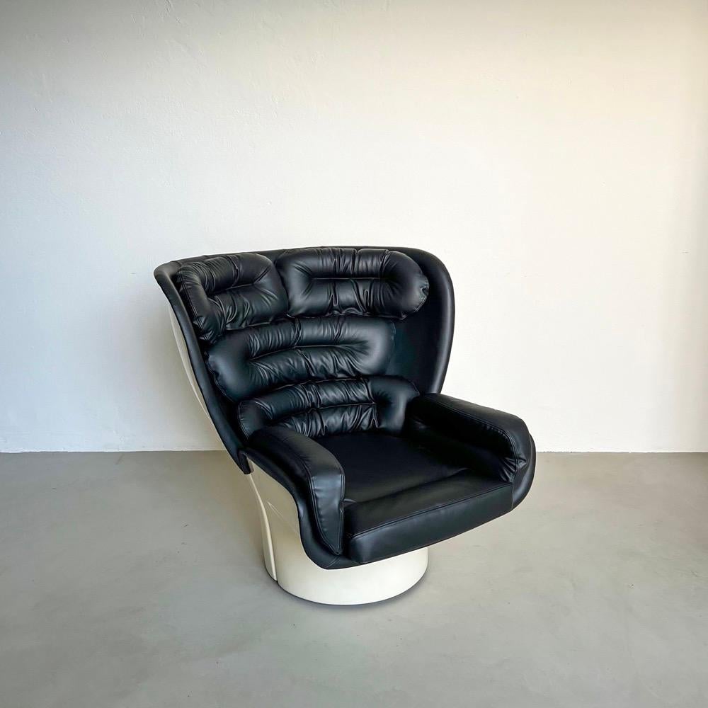 Mid-20th Century Vintage iconic Joe Colombo Elda armchair, Italian Space Age 1960s, Black Leather For Sale
