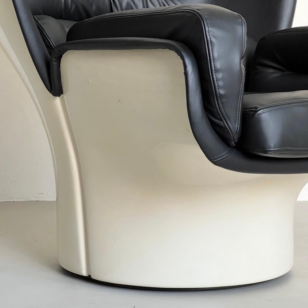 Vintage iconic Joe Colombo Elda armchair, Italian Space Age 1960s, Black Leather For Sale 1