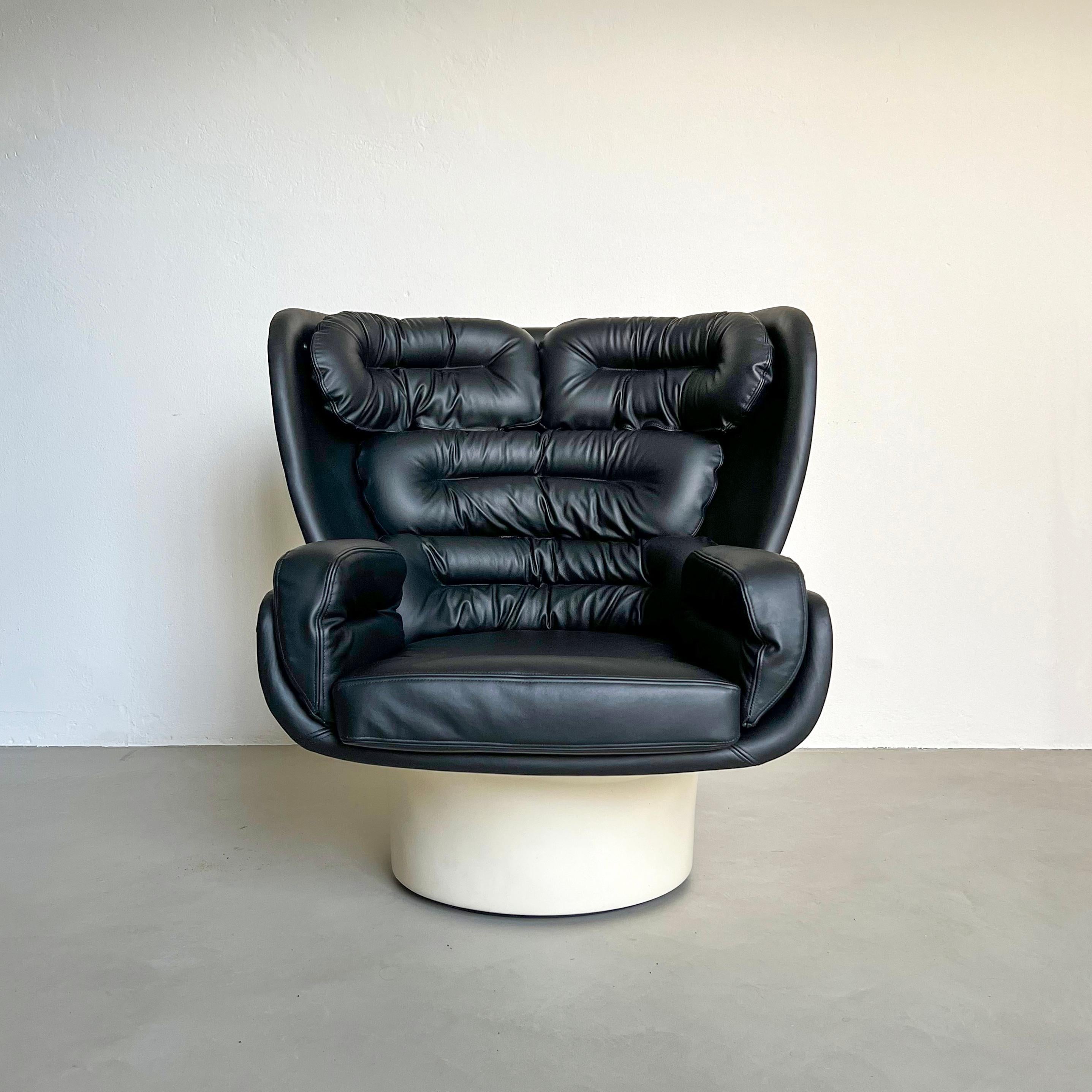 Space Age Living Room Armchair, Elda by Joe Colombo, Black Leather, Collectible For Sale 2