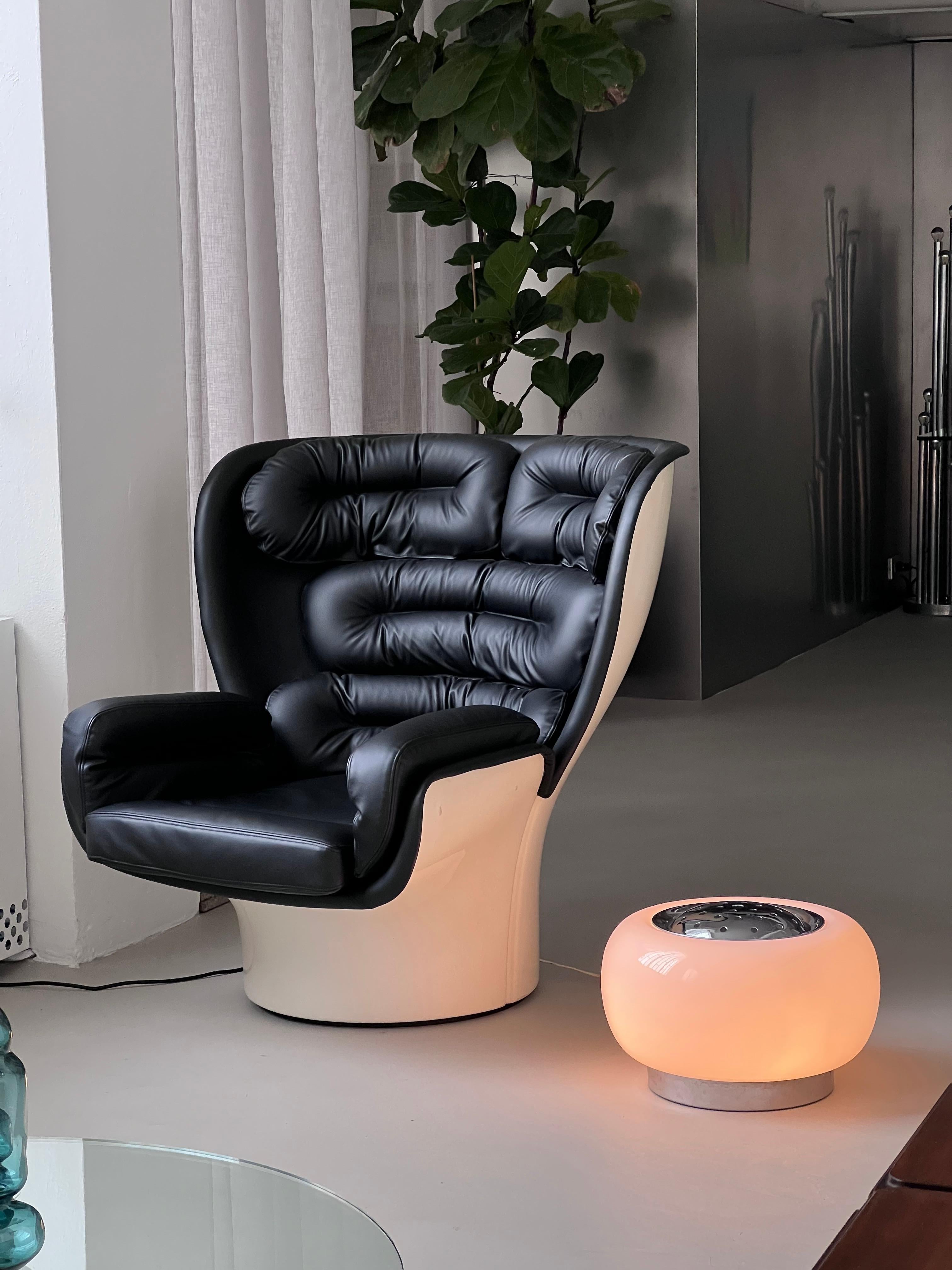 Fauteuil vintage emblématique Joe Colombo Elda, ère spatiale italienne, cuir blanc en vente 9