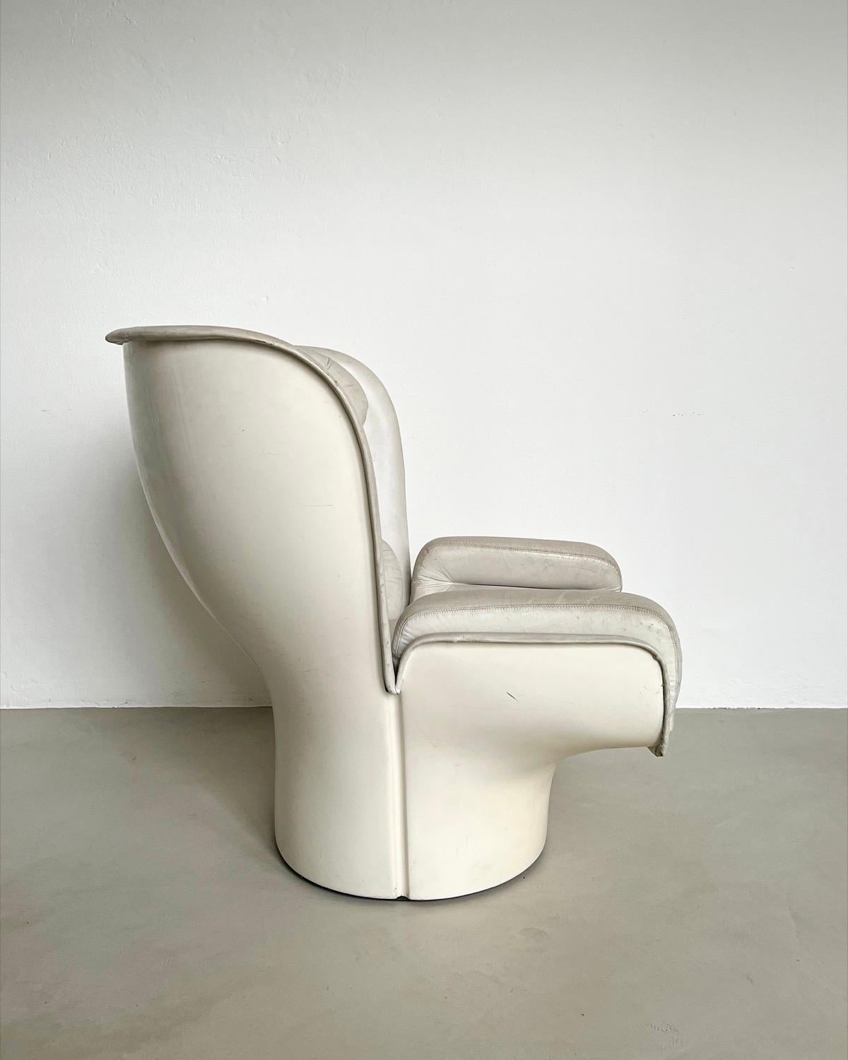 Fauteuil vintage emblématique Joe Colombo Elda, ère spatiale italienne, cuir blanc en vente 3
