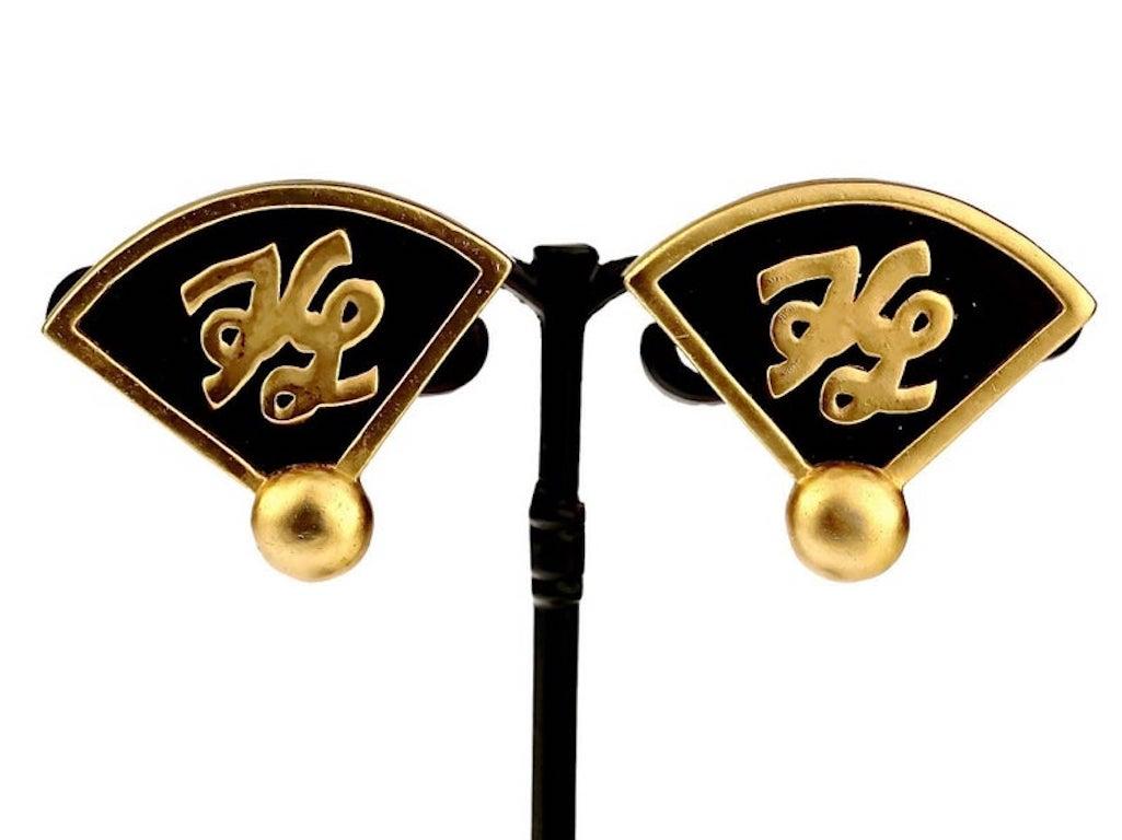 Vintage Iconic KARL LAGERFELD KL Logo Fan Earrings In Excellent Condition For Sale In Kingersheim, Alsace
