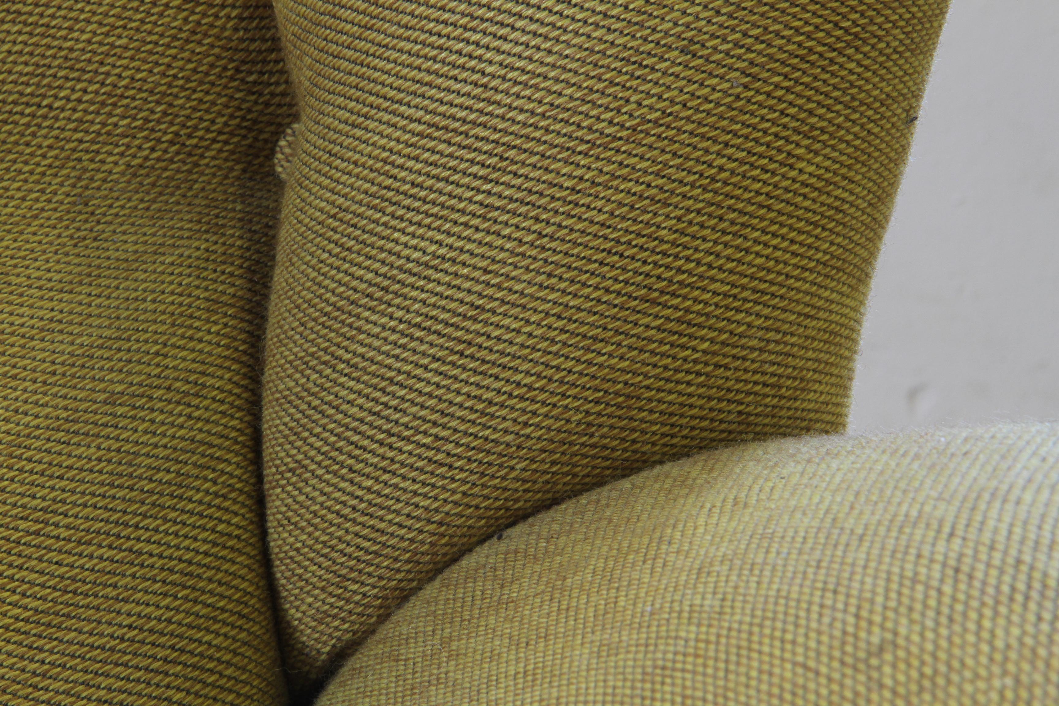 Vintage Iconic Large upholstered Lounge / Easy Chair From Denmark 1930’s en venta 3