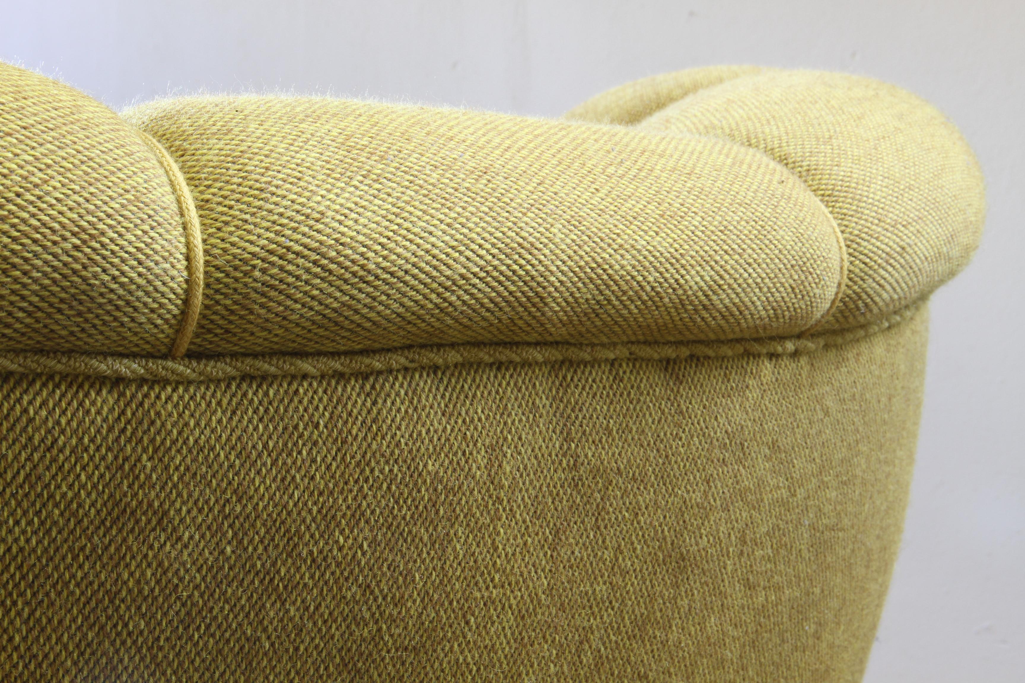 Vintage Iconic Large upholstered Lounge / Easy Chair From Denmark 1930’s en venta 8