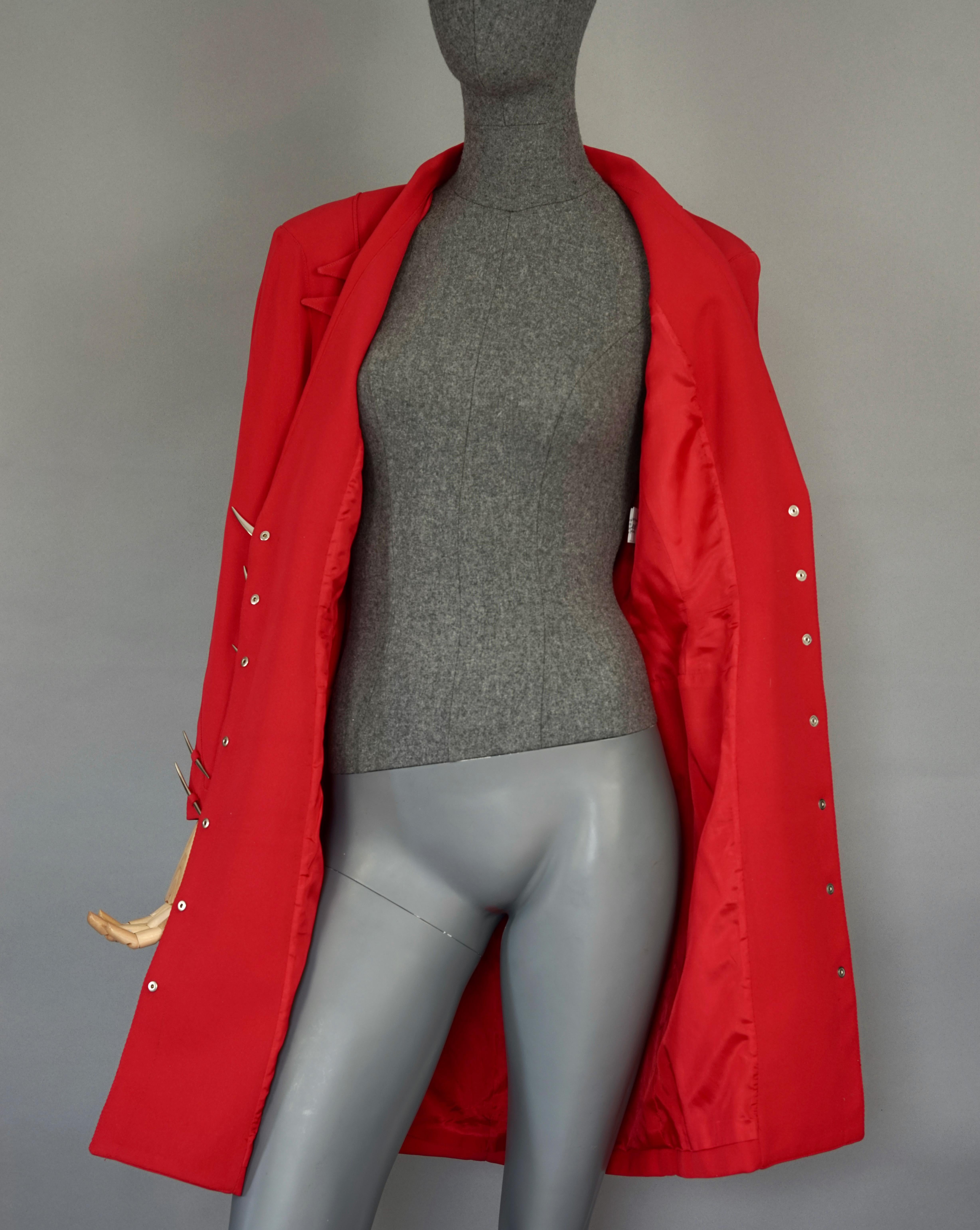 THIERRY MUGLER Costume vintage emblématique robe rouge futuriste à capuche en métal argenté en vente 4