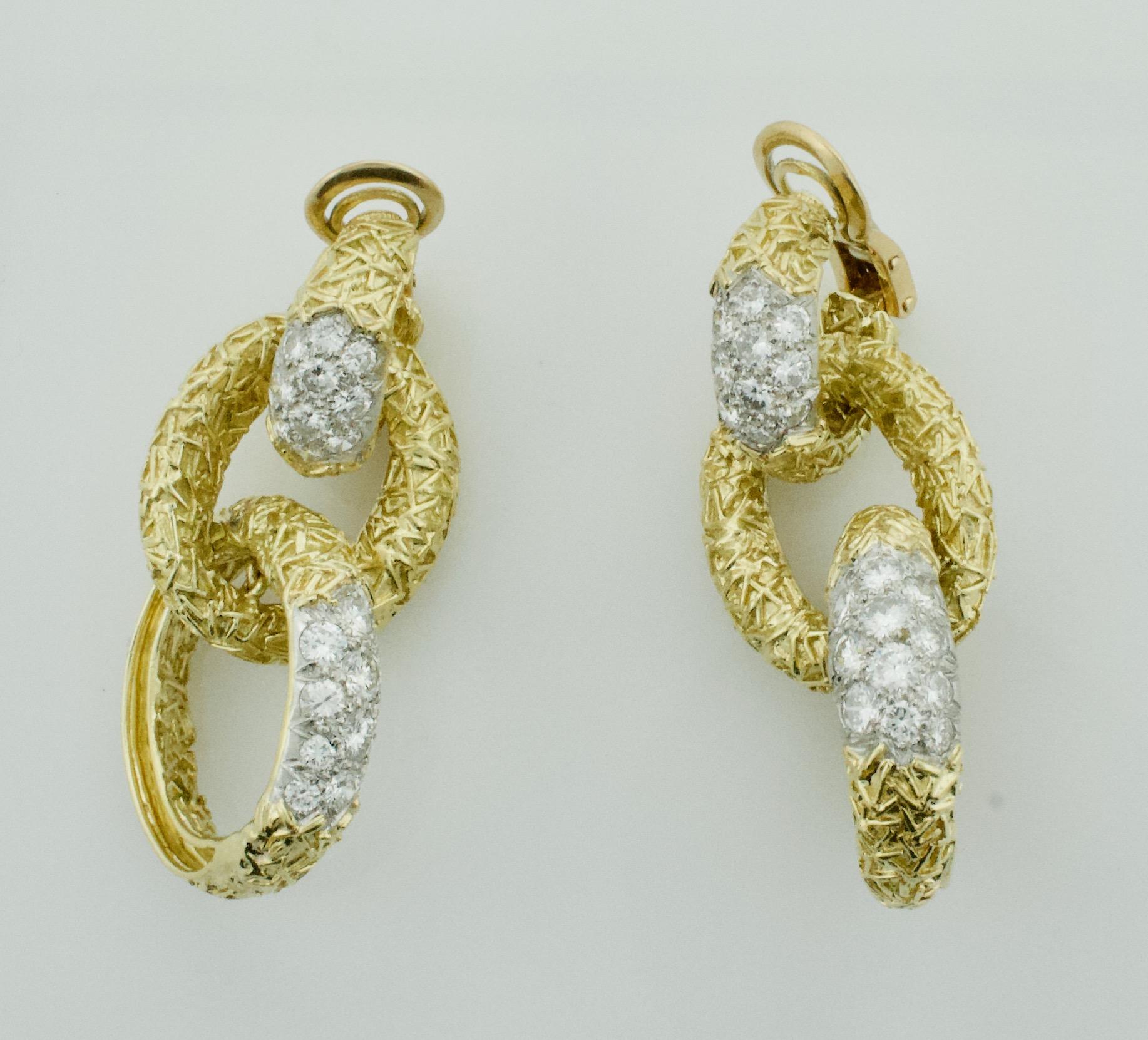 Vintage Iconic Van Cleef & Arpels 18k/Platinum Diamond Earrings circa 1960's 2