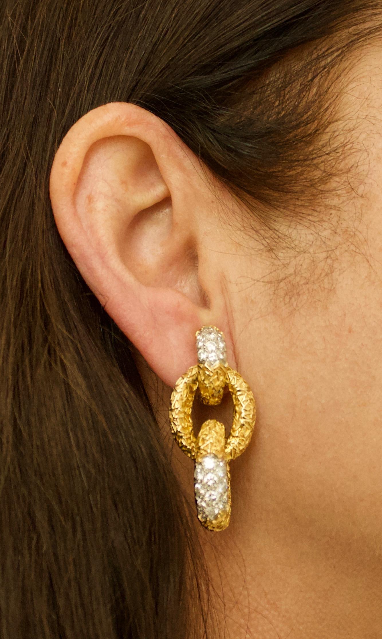 Vintage Iconic Van Cleef & Arpels 18k/Platinum Diamond Earrings circa 1960's 4