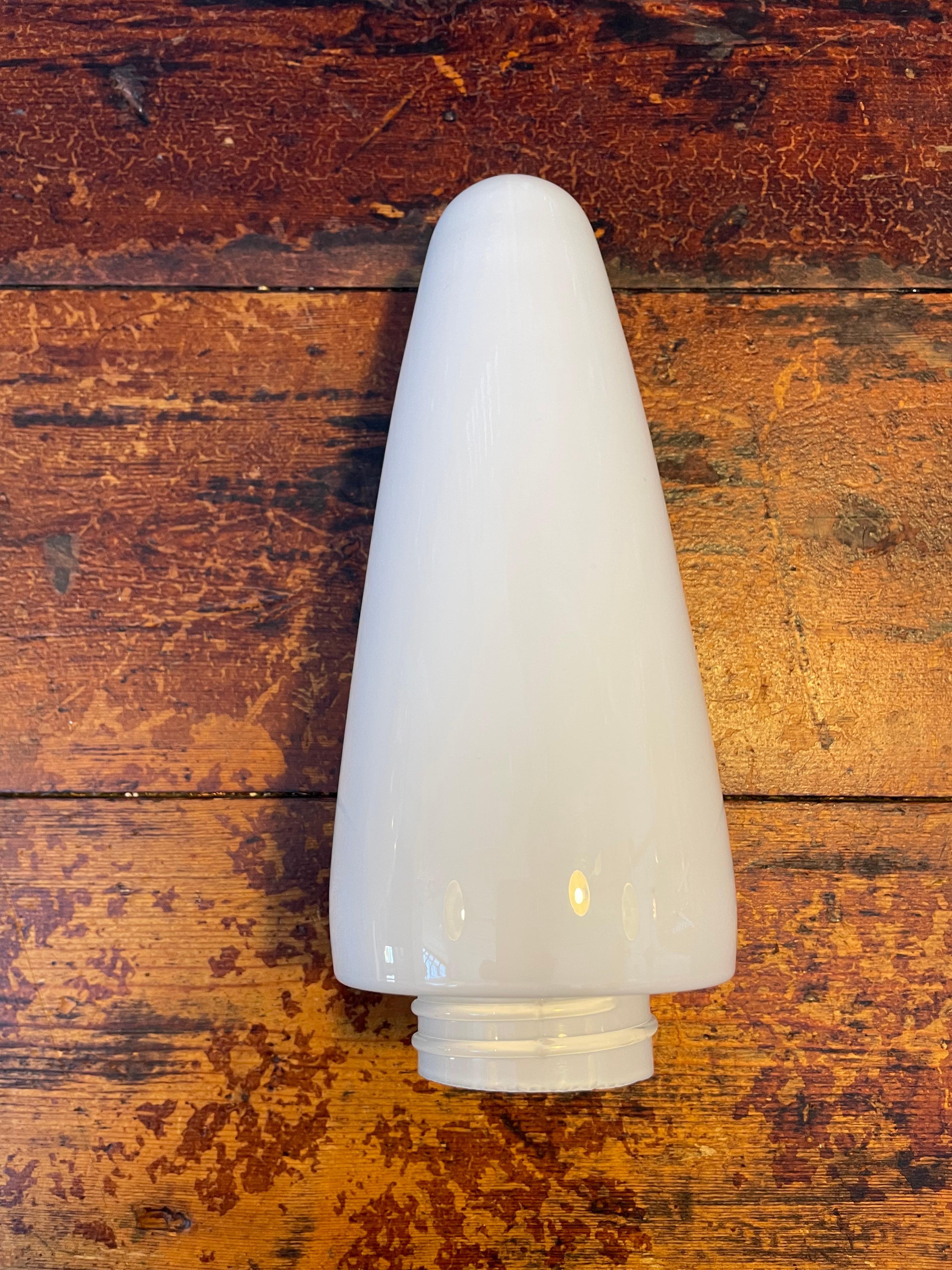 Vintage Ifö of Sweden Keramik-Badezimmerlampen mit Opalglasschirmen aus den 1960er Jahren im Angebot 1