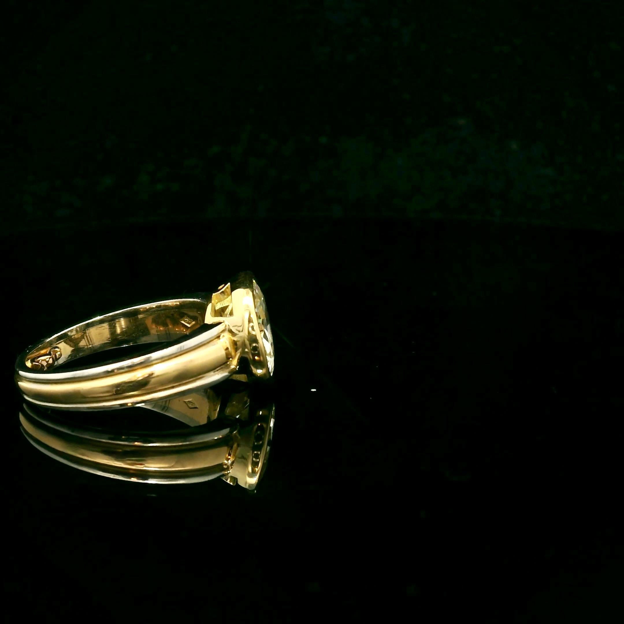 Vintage IGI Certified 3.32 Carats solitaire diamond ring In Excellent Condition For Sale In Uccle, BE