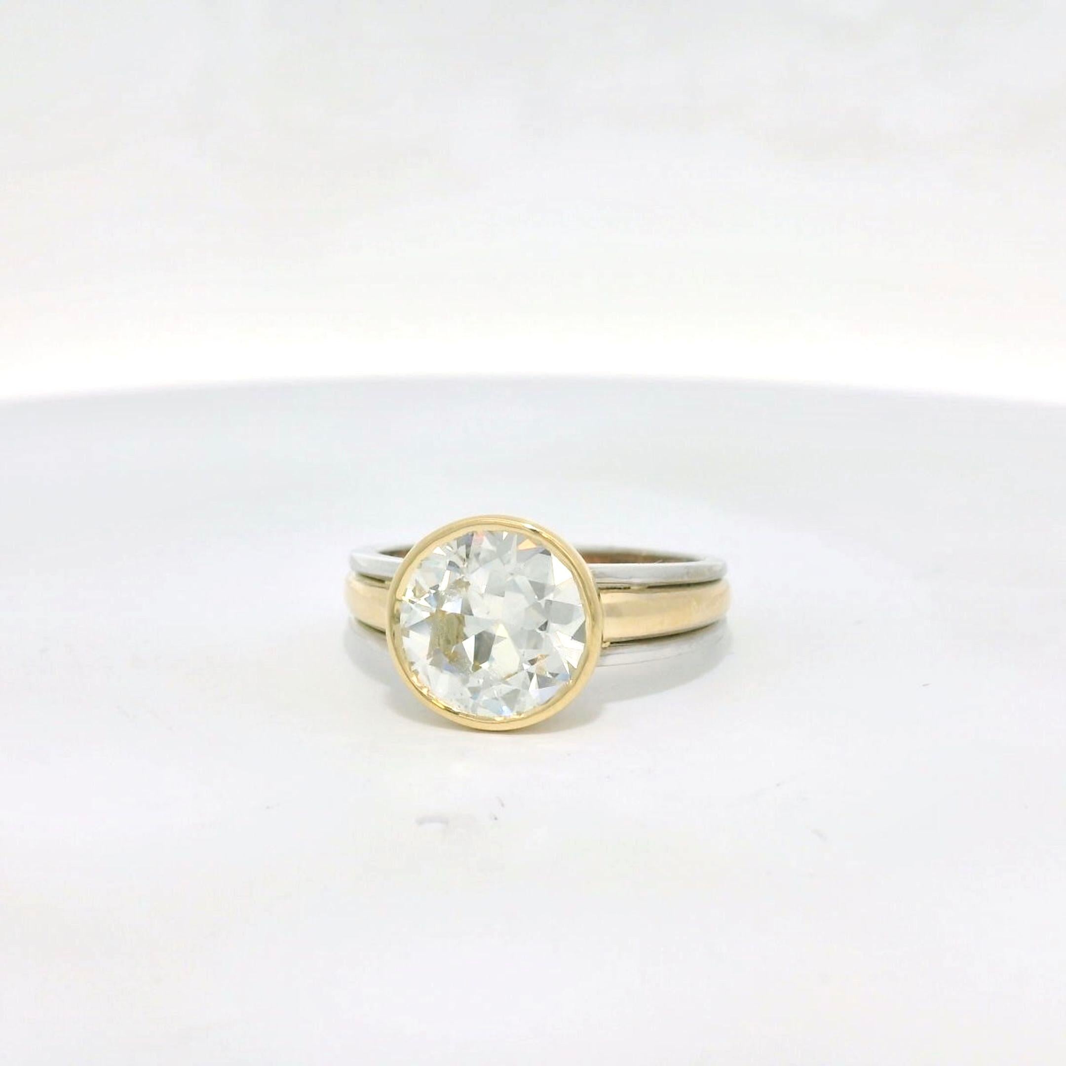 Vintage IGI Certified 3.32 Carats solitaire diamond ring For Sale 1